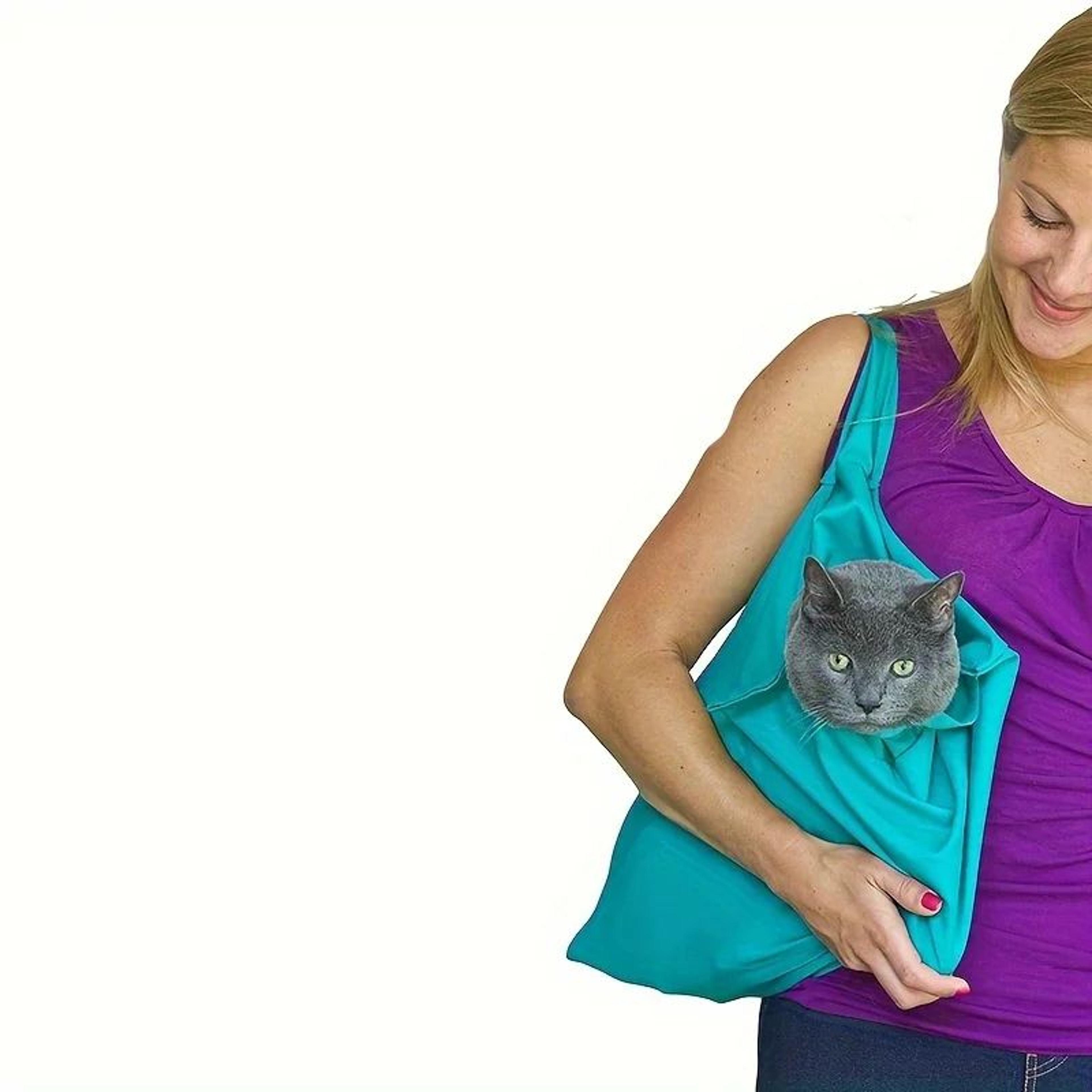Comfy Soothing Cat Carrier With Grooming Pouch 6