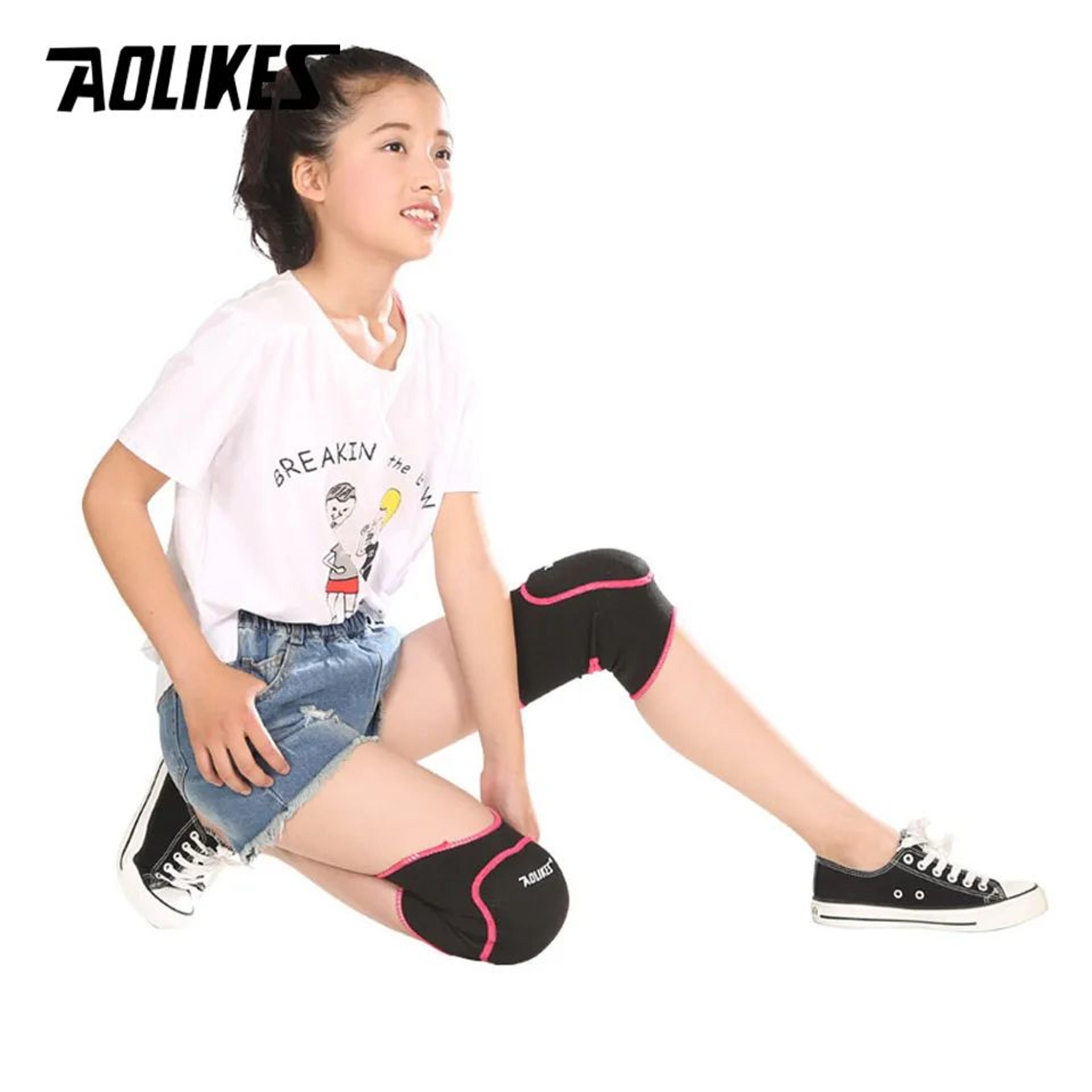 AOLIKES Kids Thick Sponge Knee Pads For Sports And Dance 1