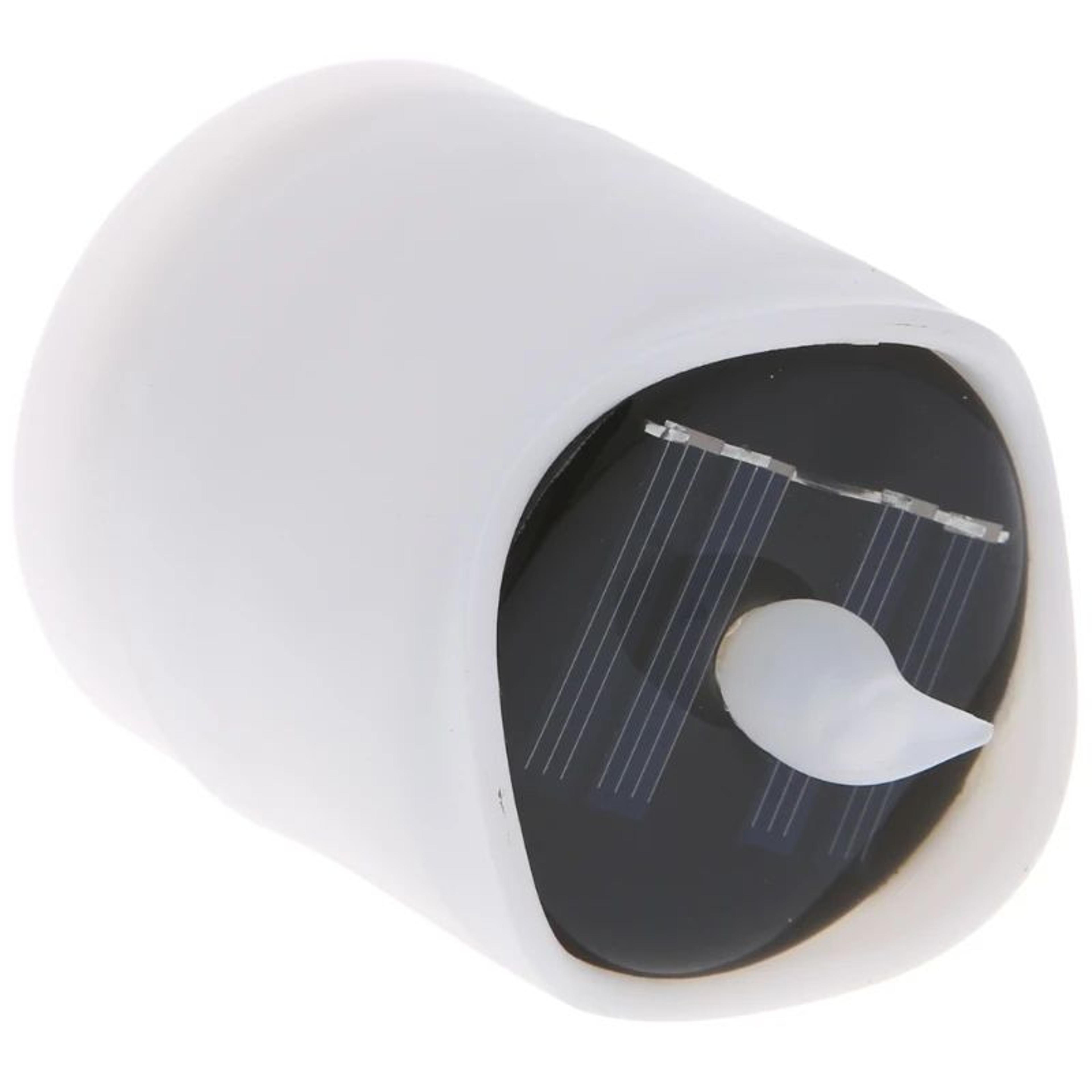 Solar Powered LED Flickering Tea Light Candle For Outdoor Decor 3