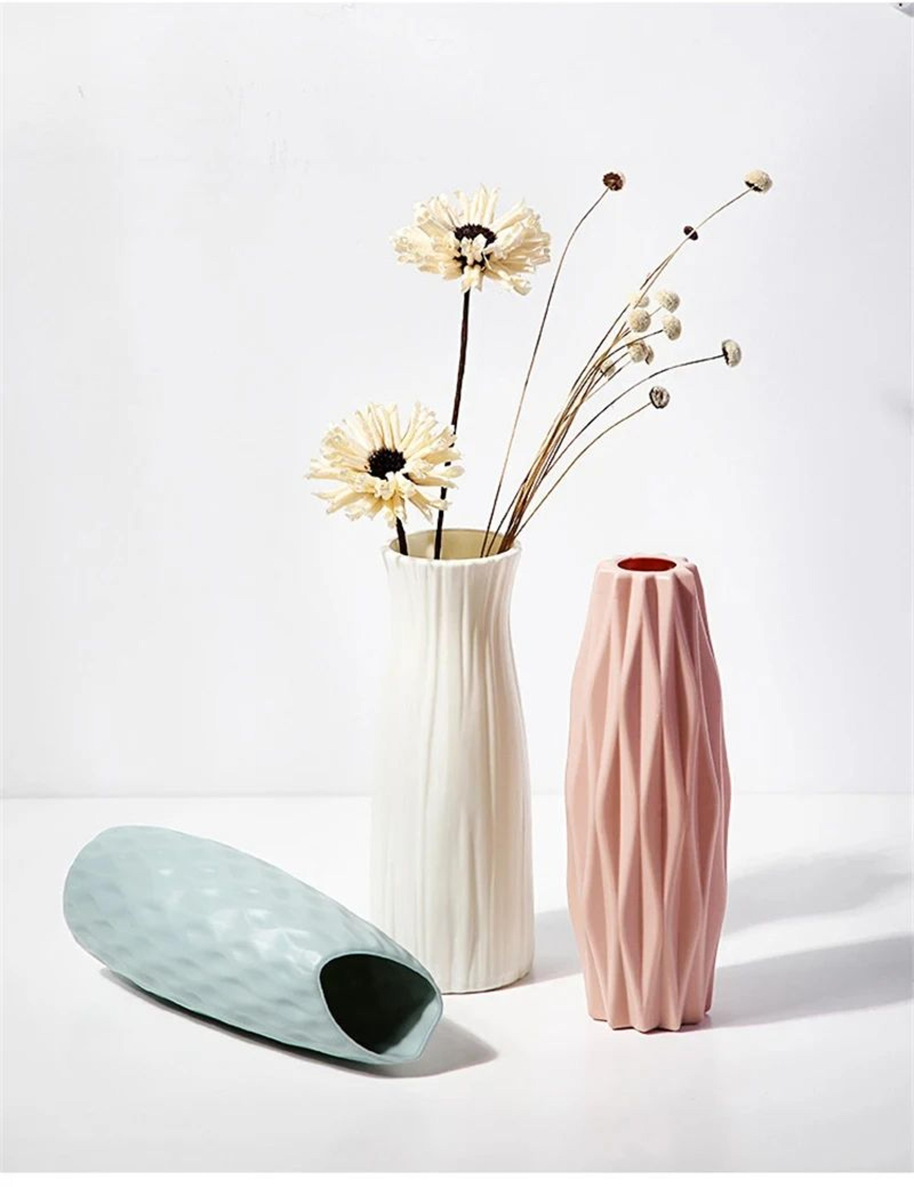 Nordic Modern Plastic Flower Vase Decorative Storage Bottle 2