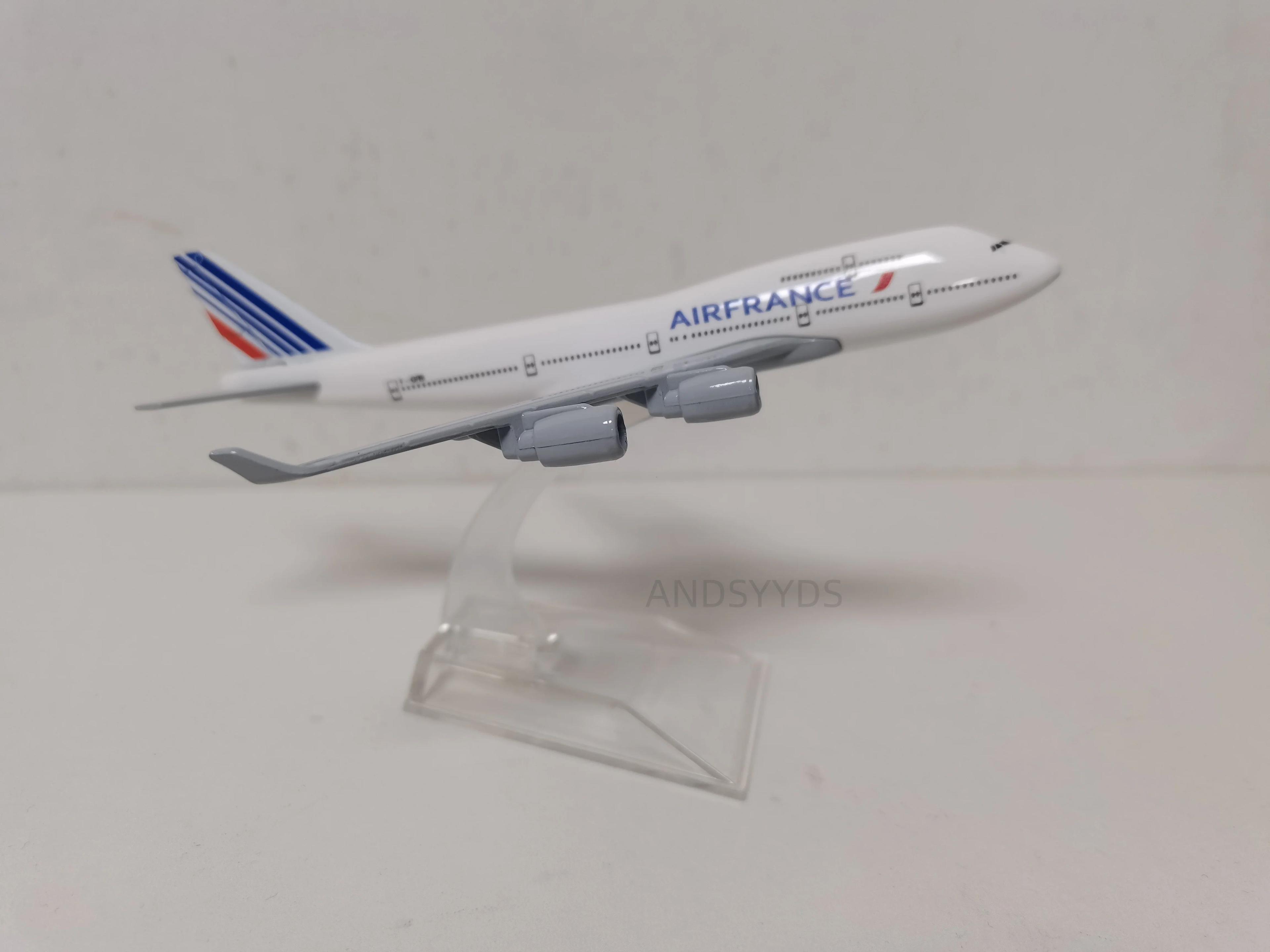 Boeing Diecast Airplane Display Model 12