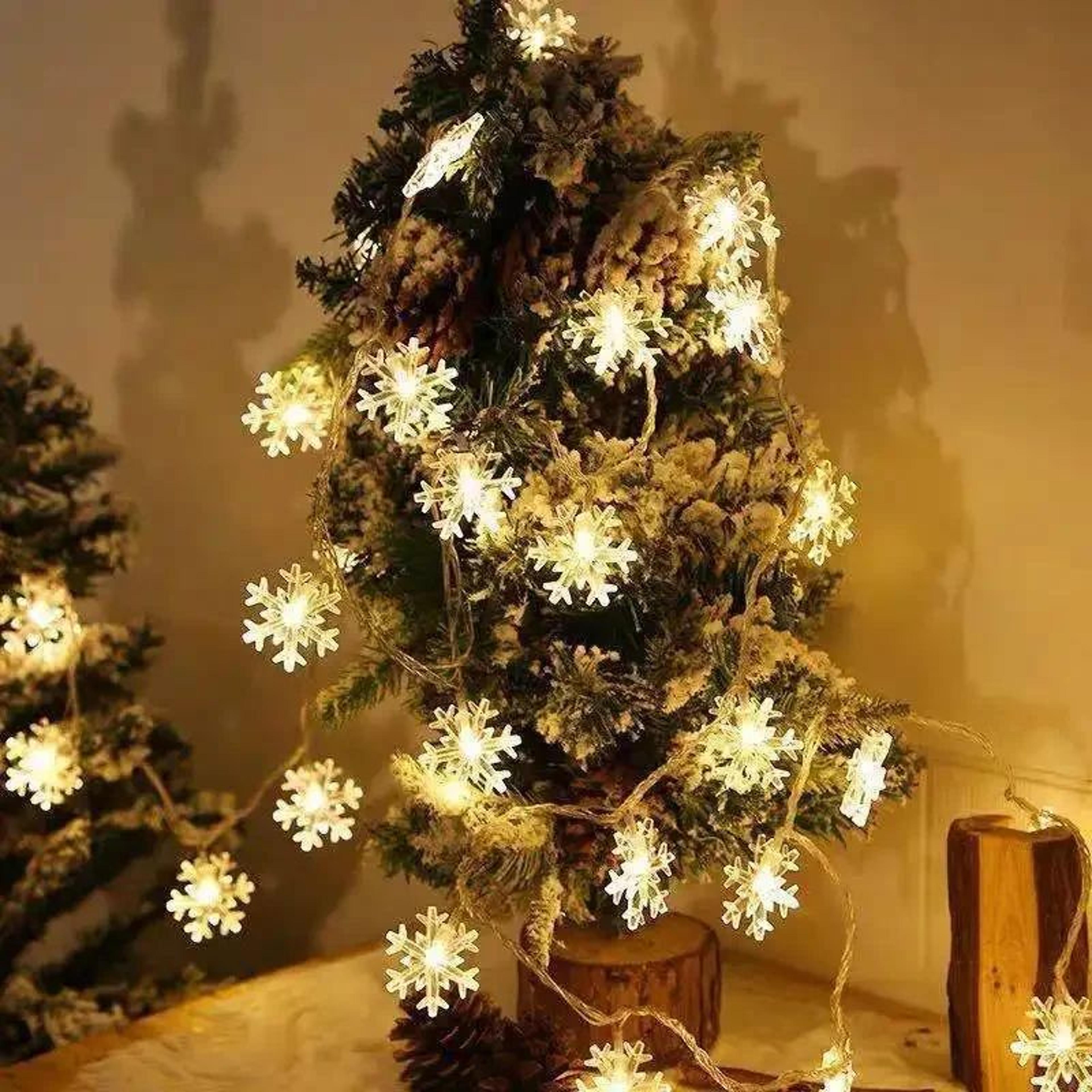 LED Snowflake Christmas String Fairy Lights 1