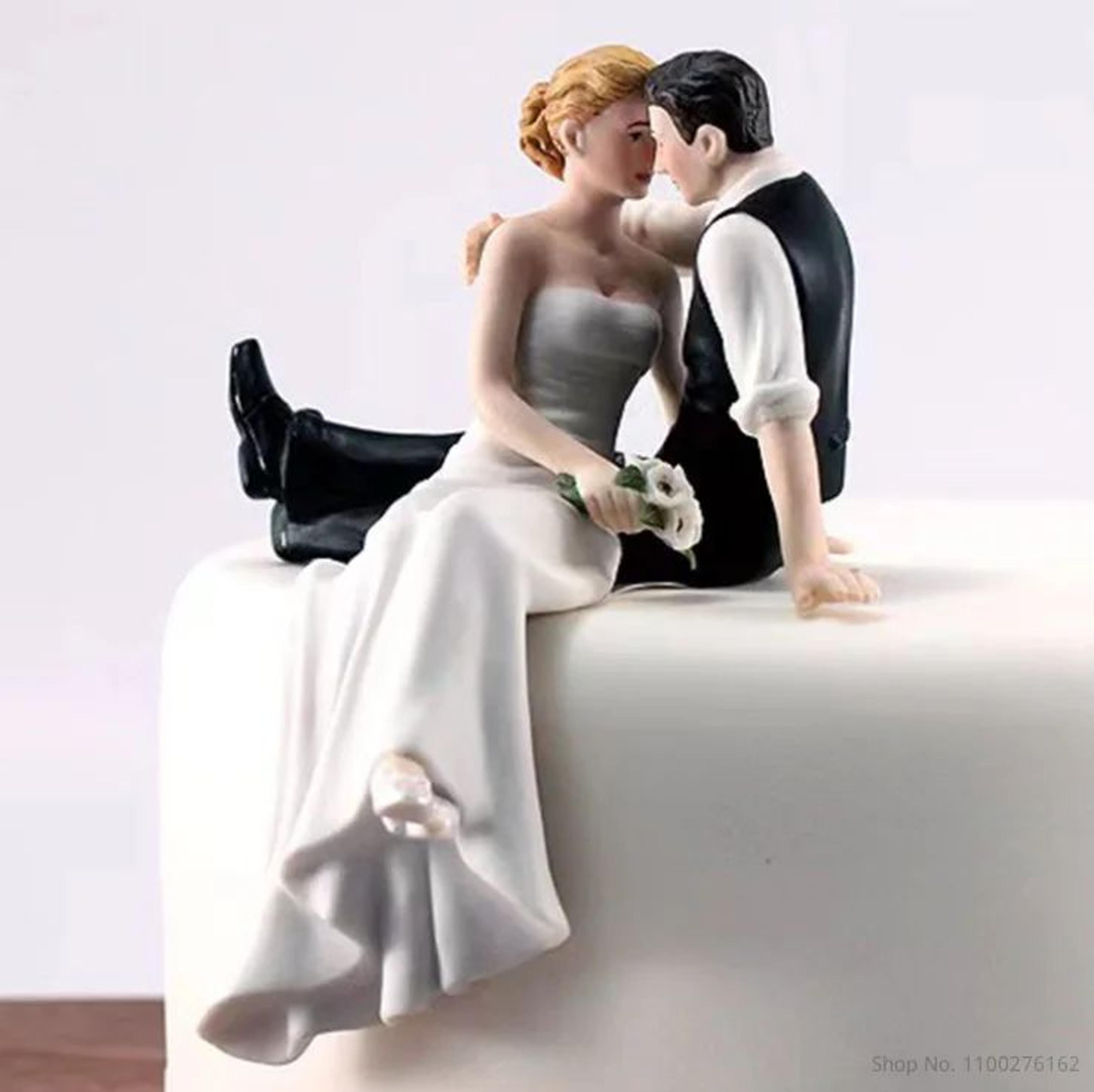 Romantic Bride And Groom Wedding Cake Topper 1