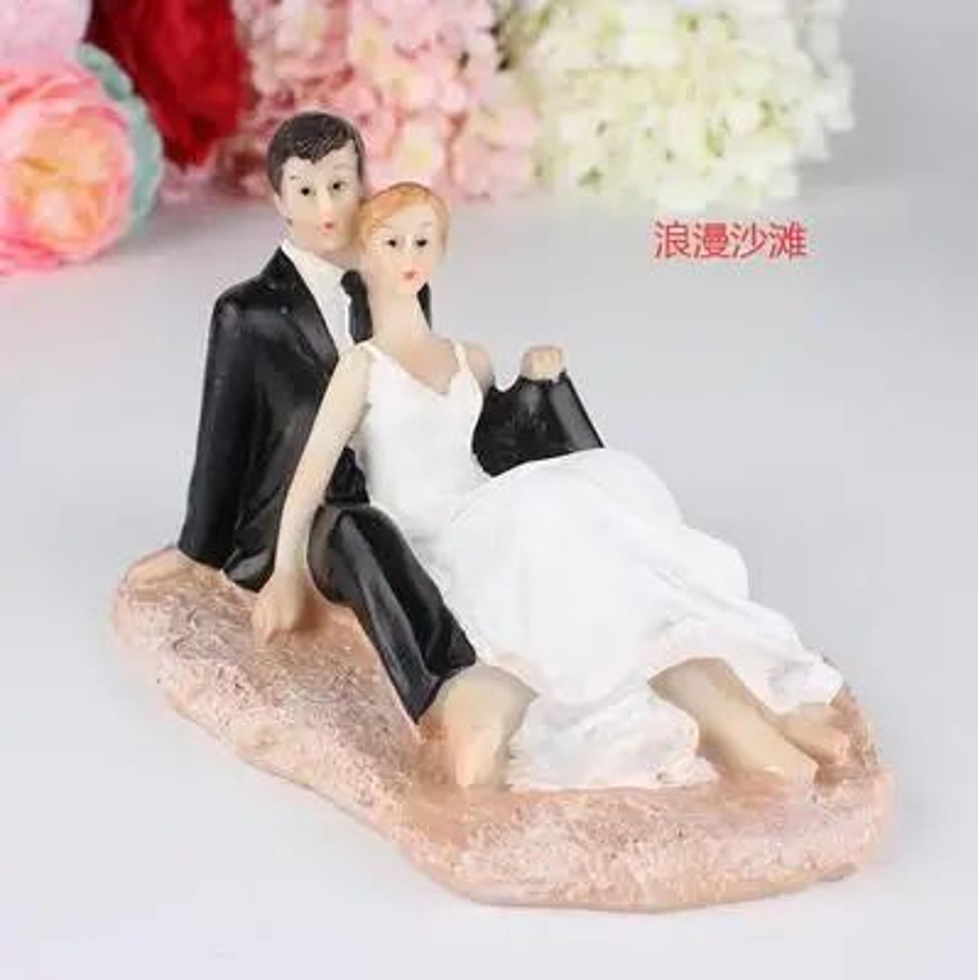 Romantic Bride And Groom Wedding Cake Topper 8