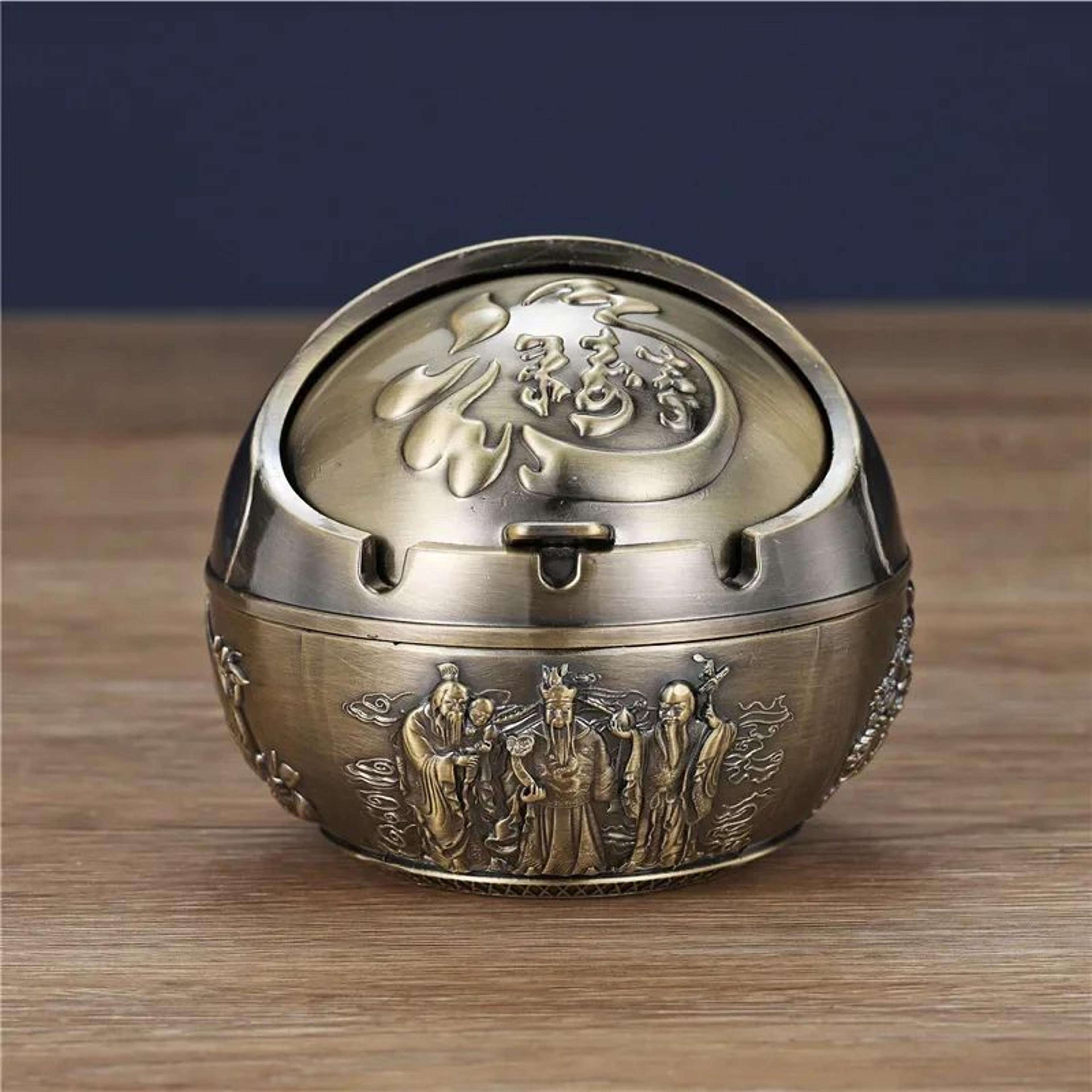 Creative Ashtray With Lid For Home And Living Room 18