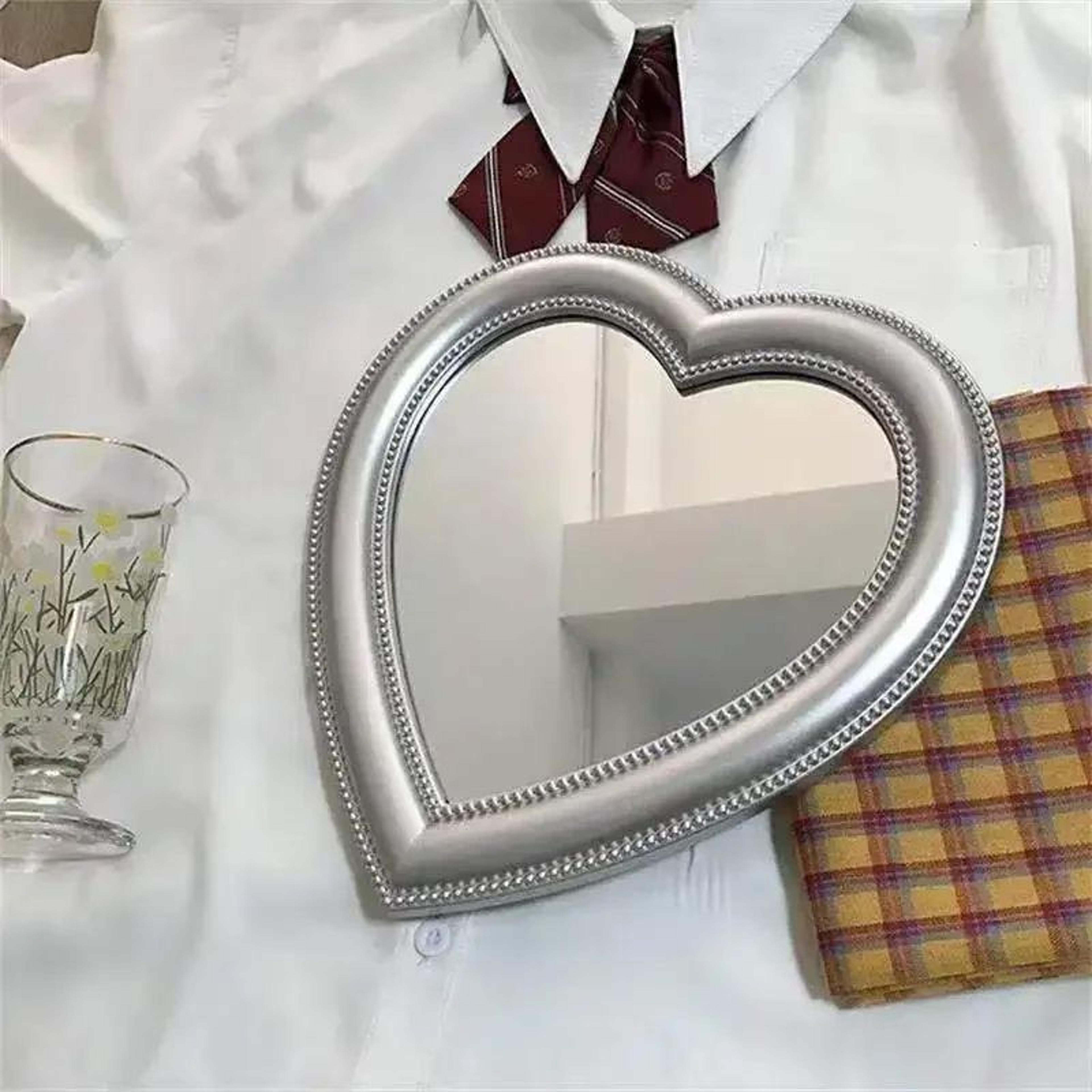 Cute Heart Shaped Tabletop Makeup Mirror 3