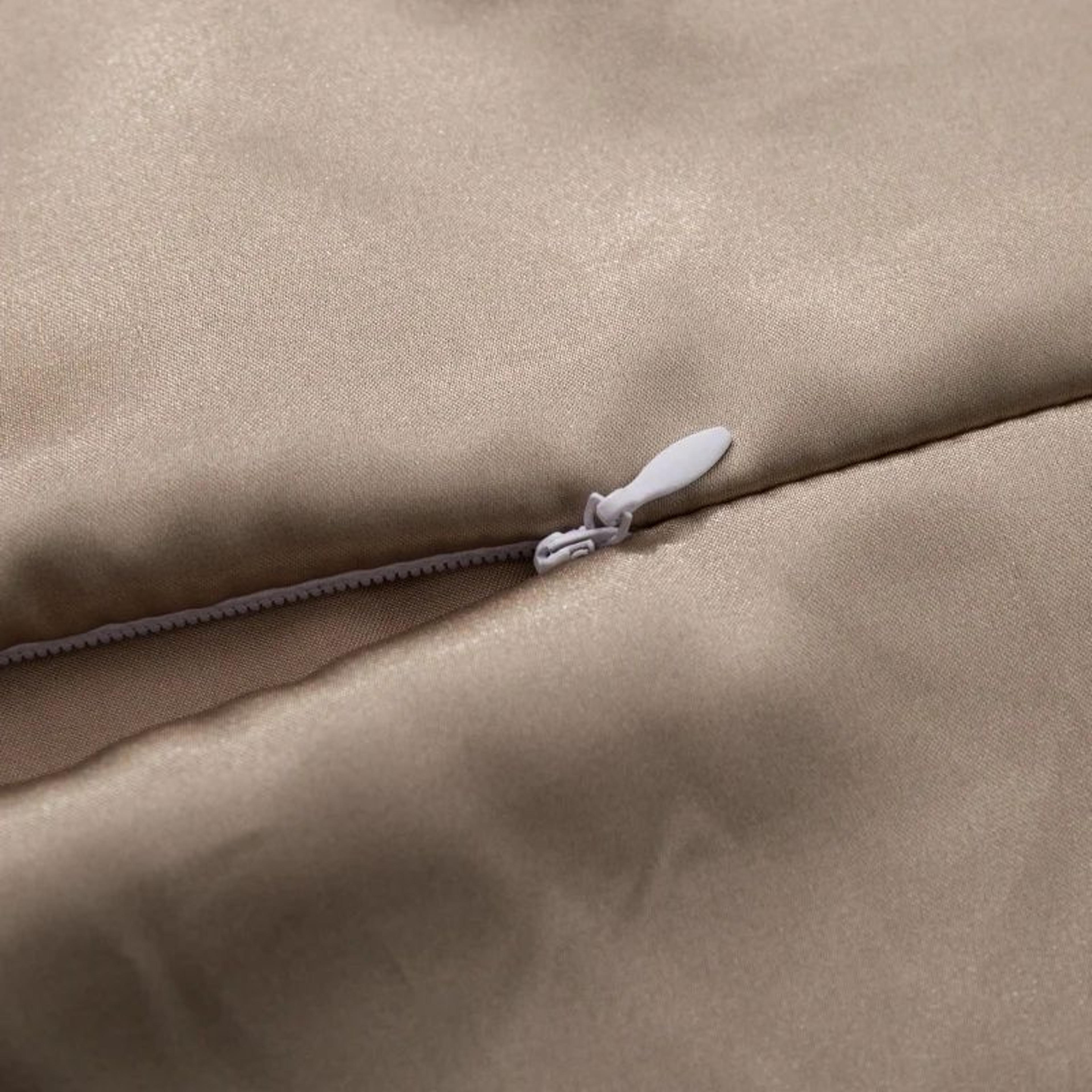 Satin Silk Pillowcase For Memory Foam And Latex Pillows 2