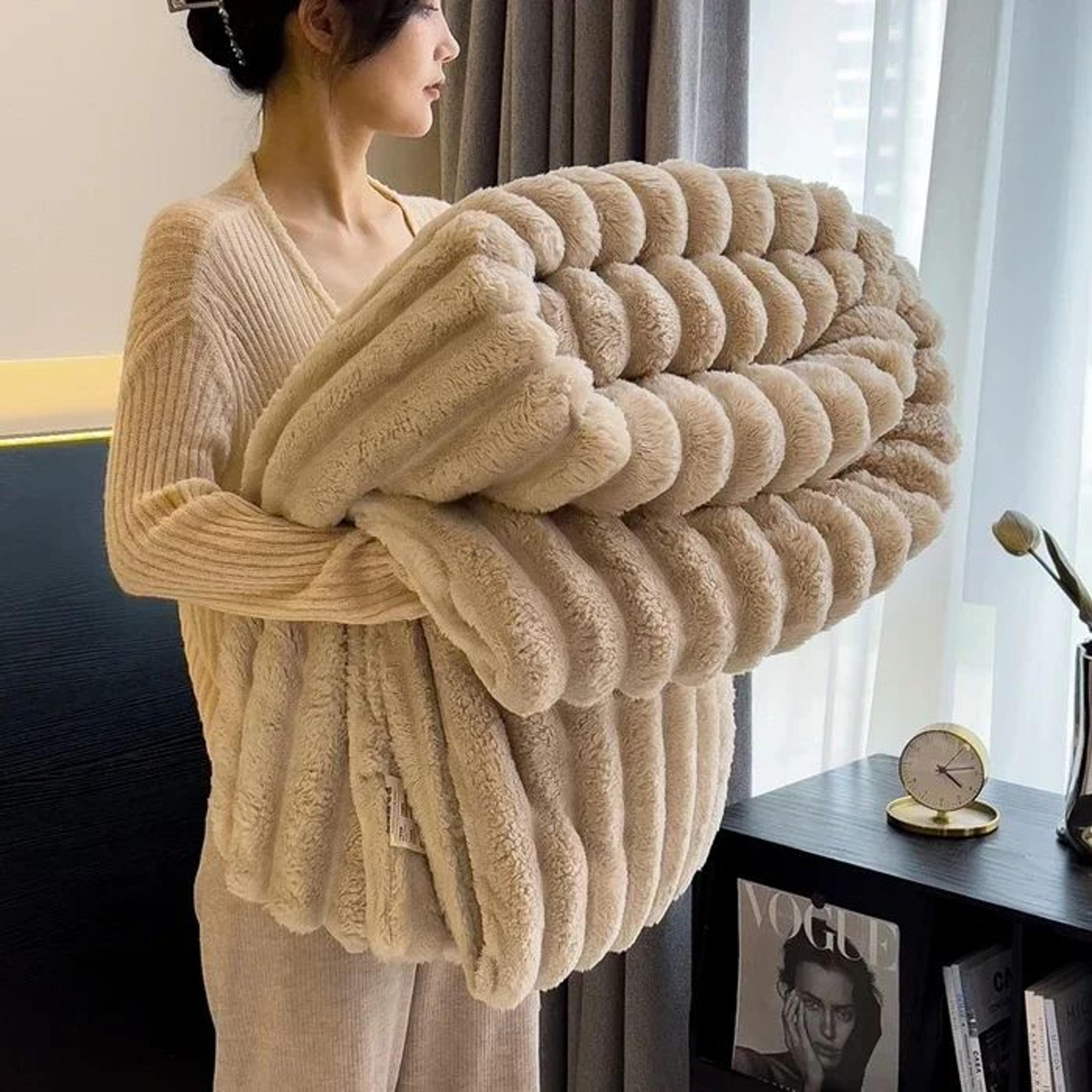 Thick Wide Striped Multifunctional Bed And Sofa Blanket 11