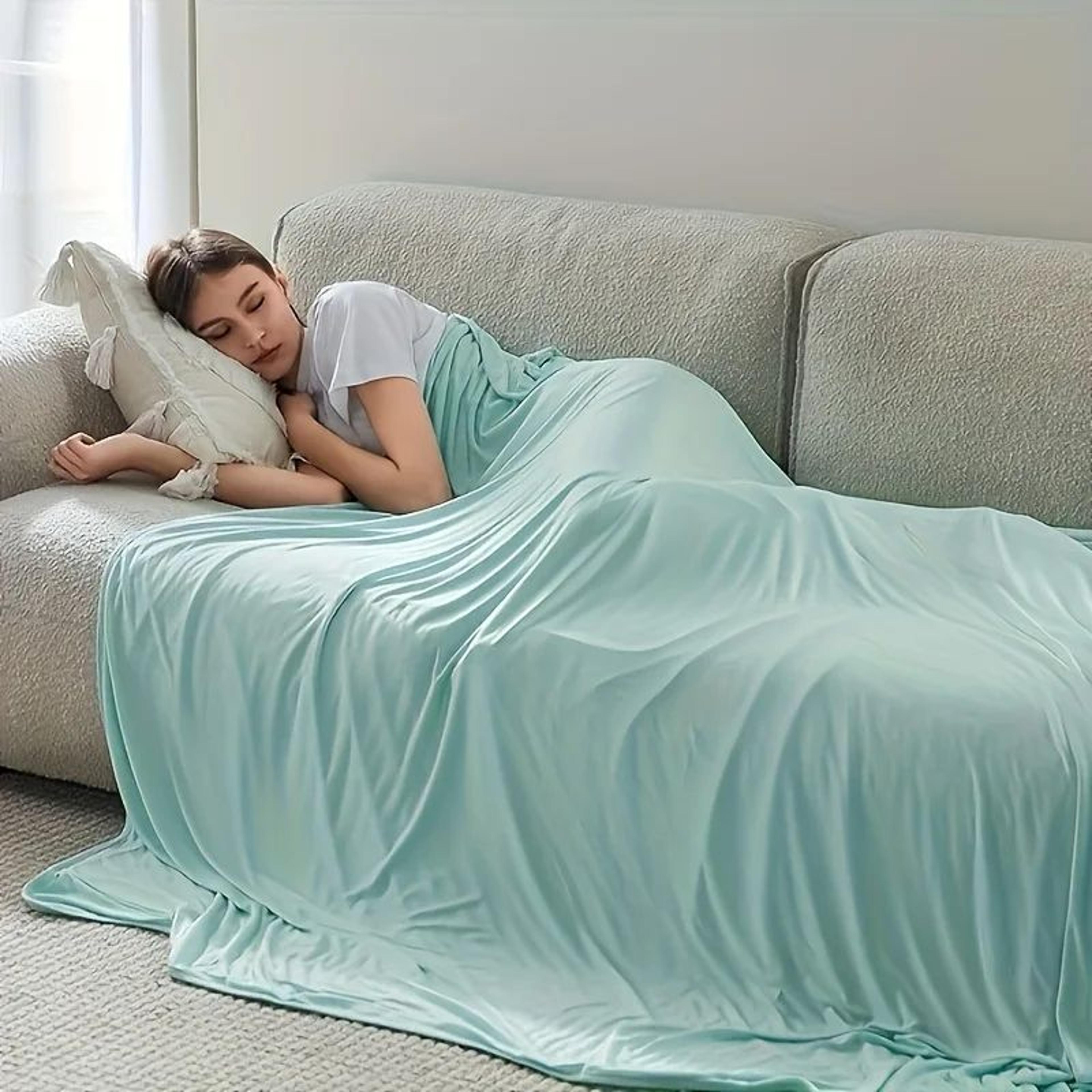 Lightweight Ice Silk Summer Cooling Blanket 0