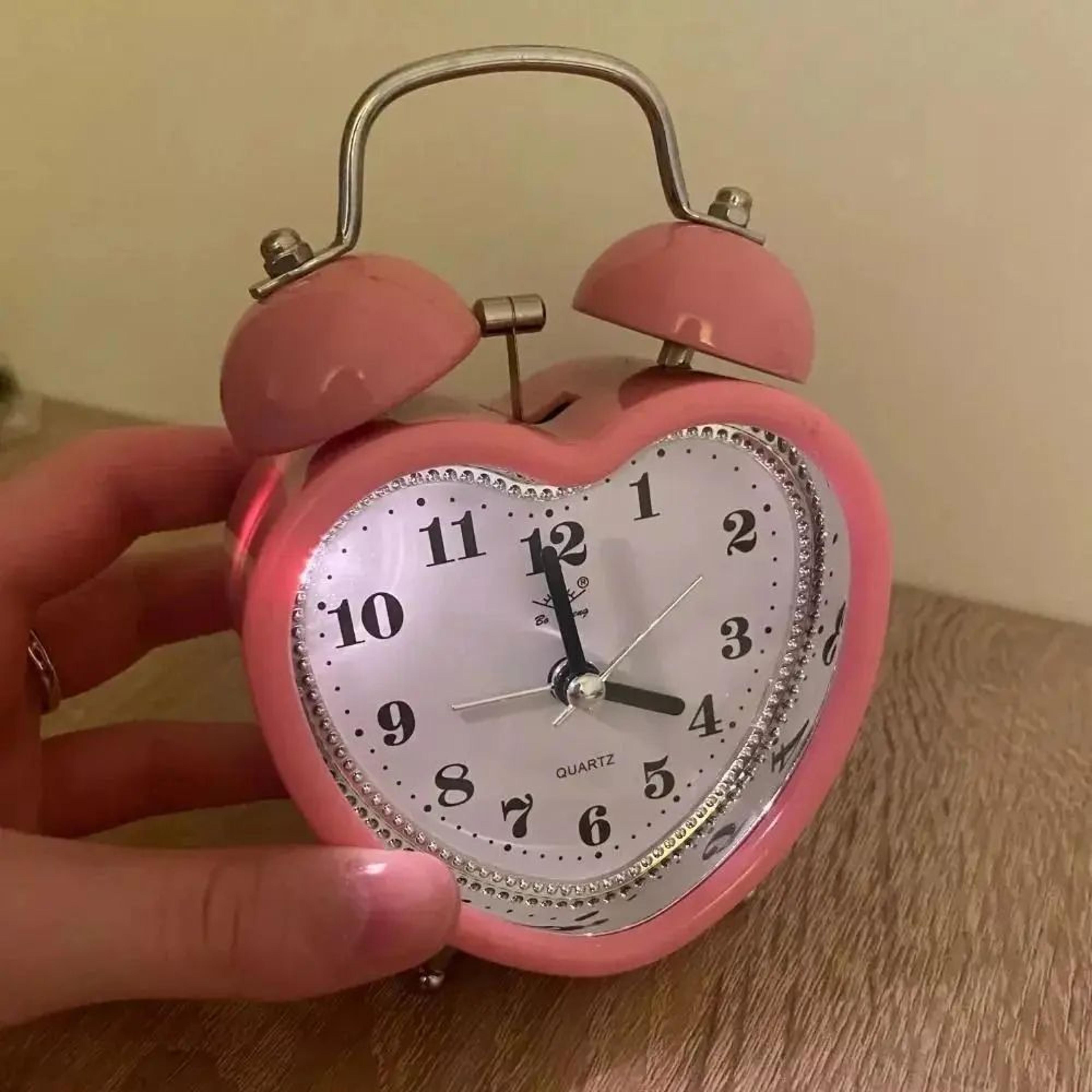 Heart Shape Silent Alarm Clock With Night Light And Snooze 7