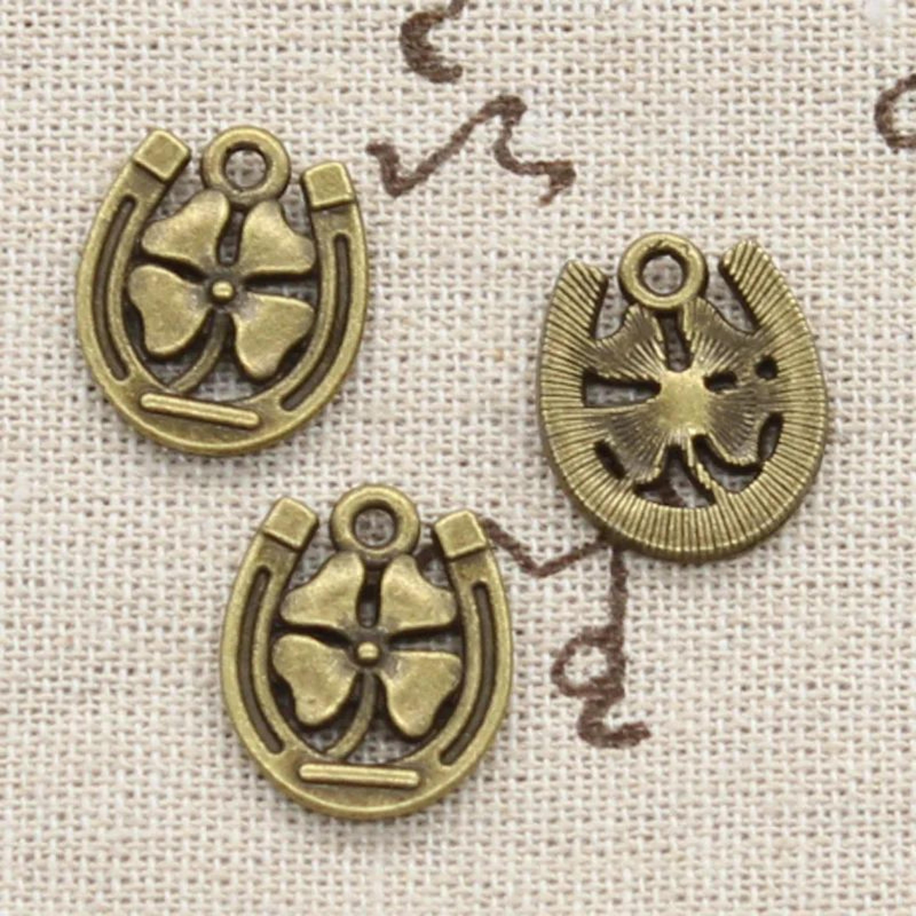 12pcs Vintage Horseshoe Lucky Clover Charms For DIY Jewelry 4