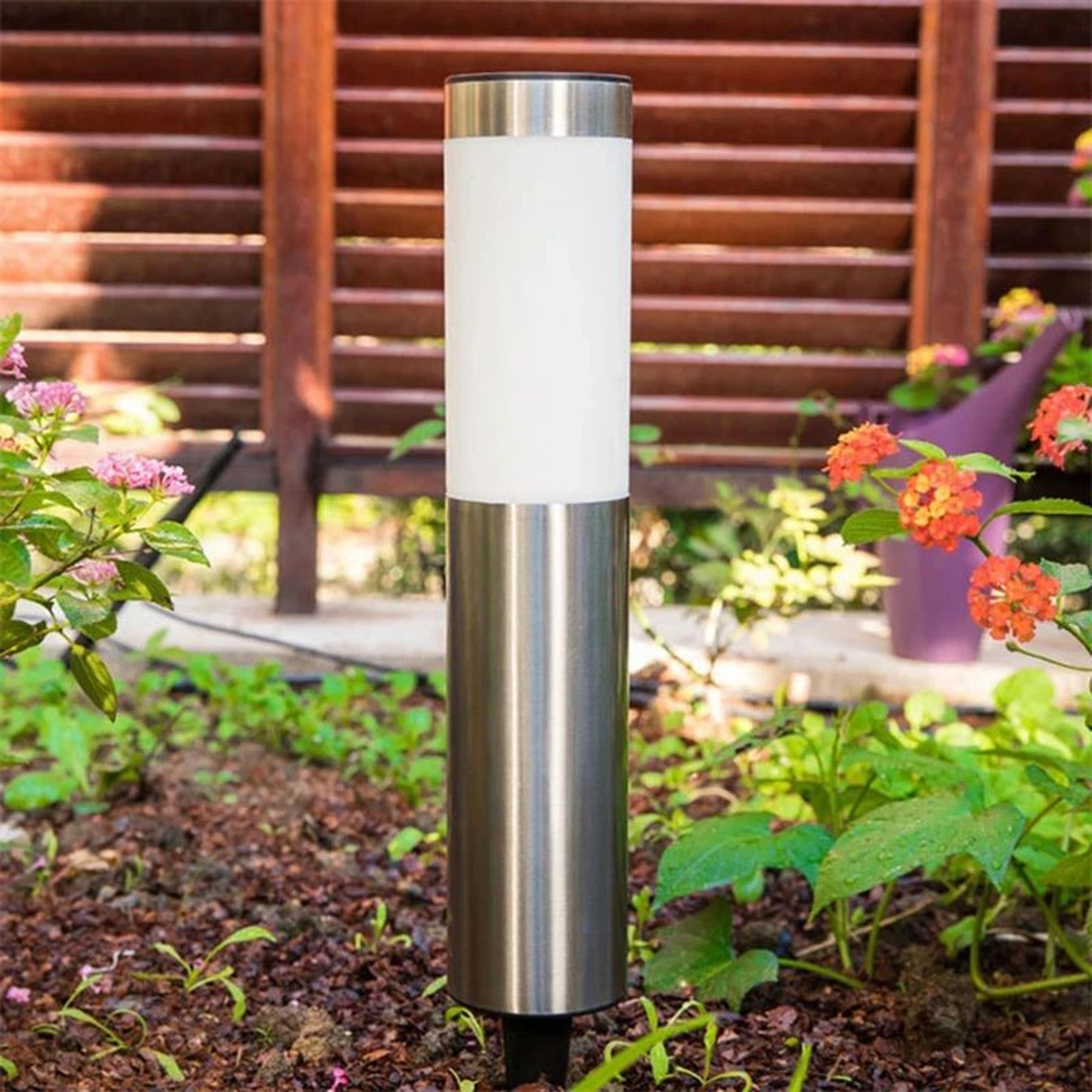 Stainless Steel Solar Garden Light For Pathways Patios And Yards 3