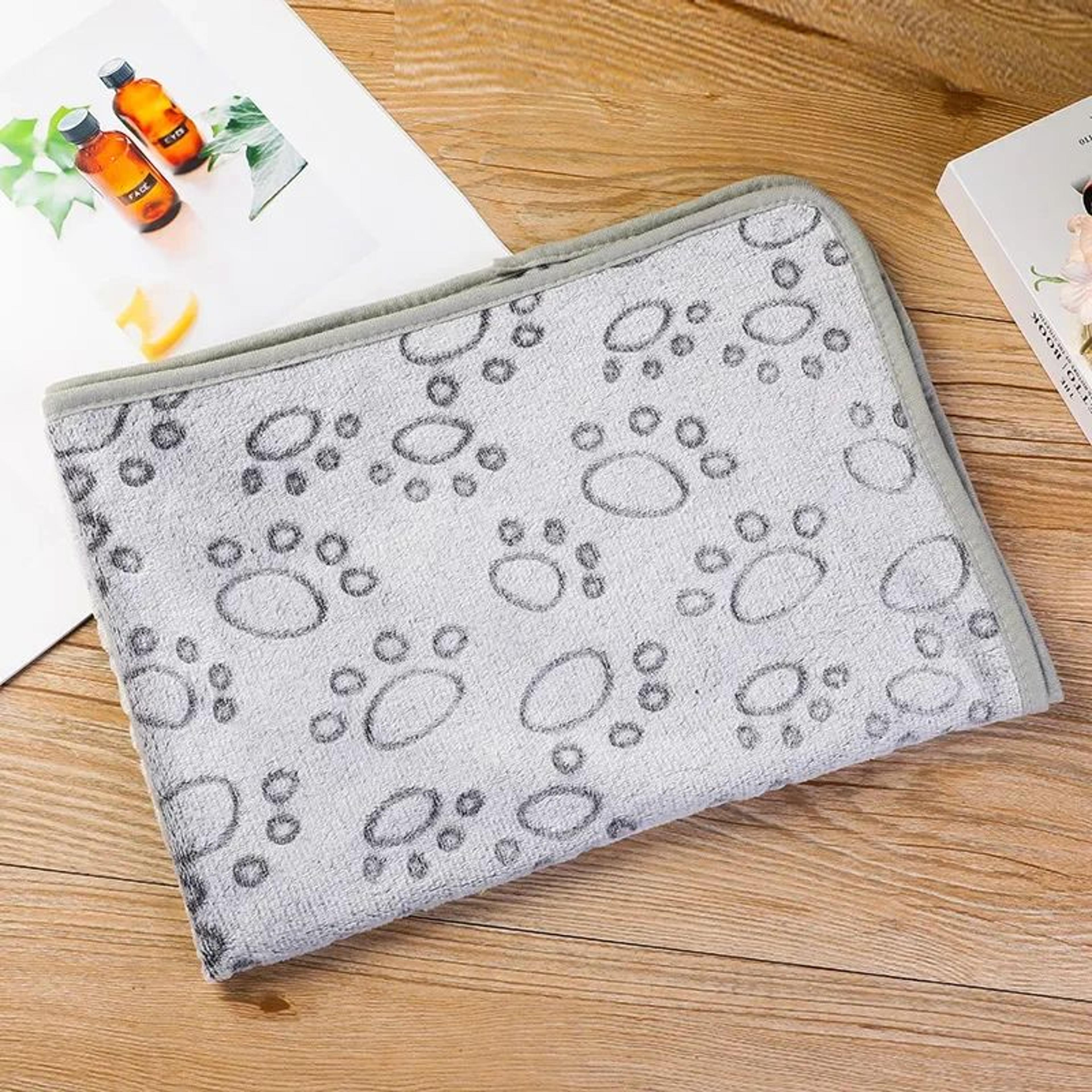 UltraSoft Plush Pet Blanket For Dogs  Cats  Cozy Cartoon Winter Pet Mat 6