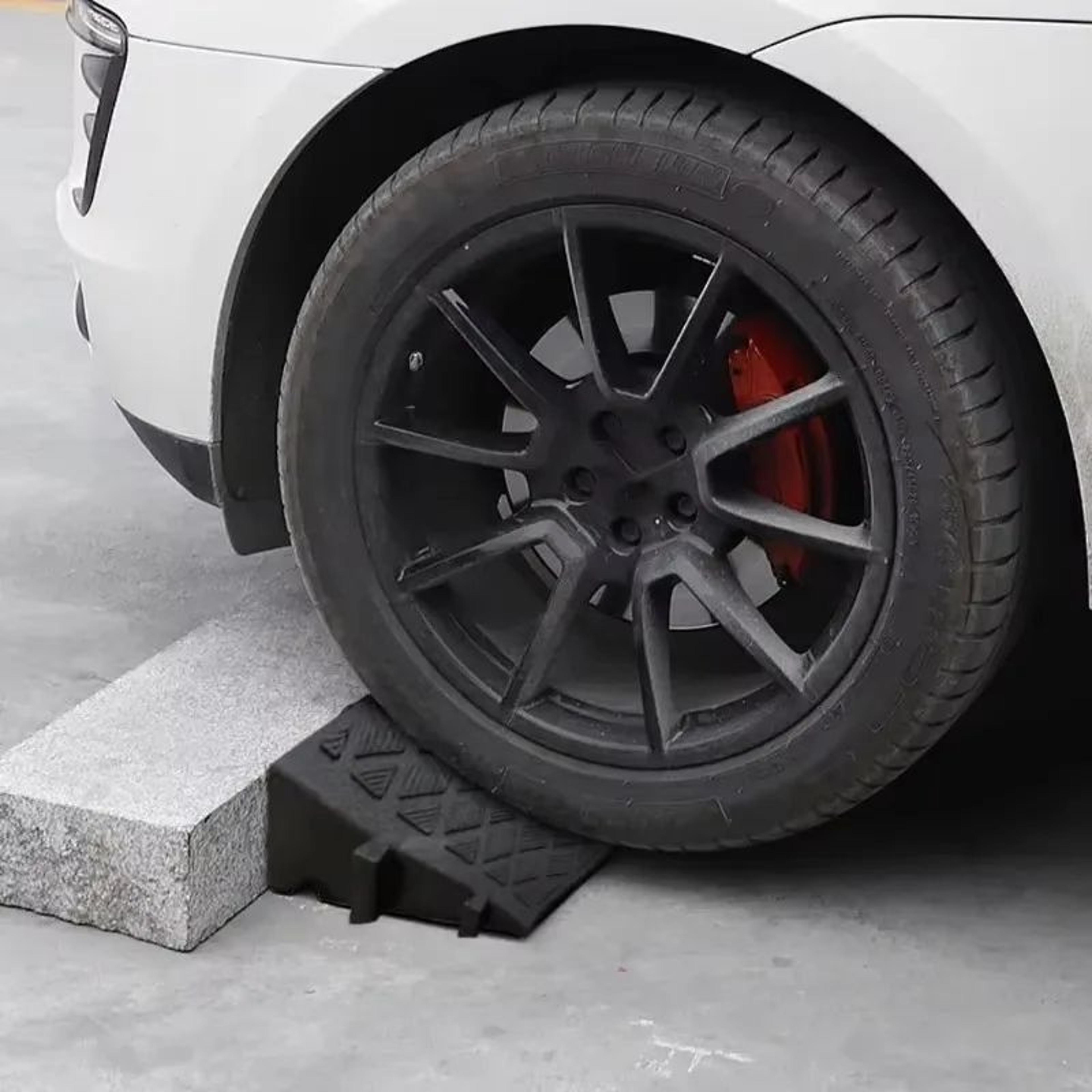 HeavyDuty Portable Curb Ramp For Driveways Garages  Thresholds 4