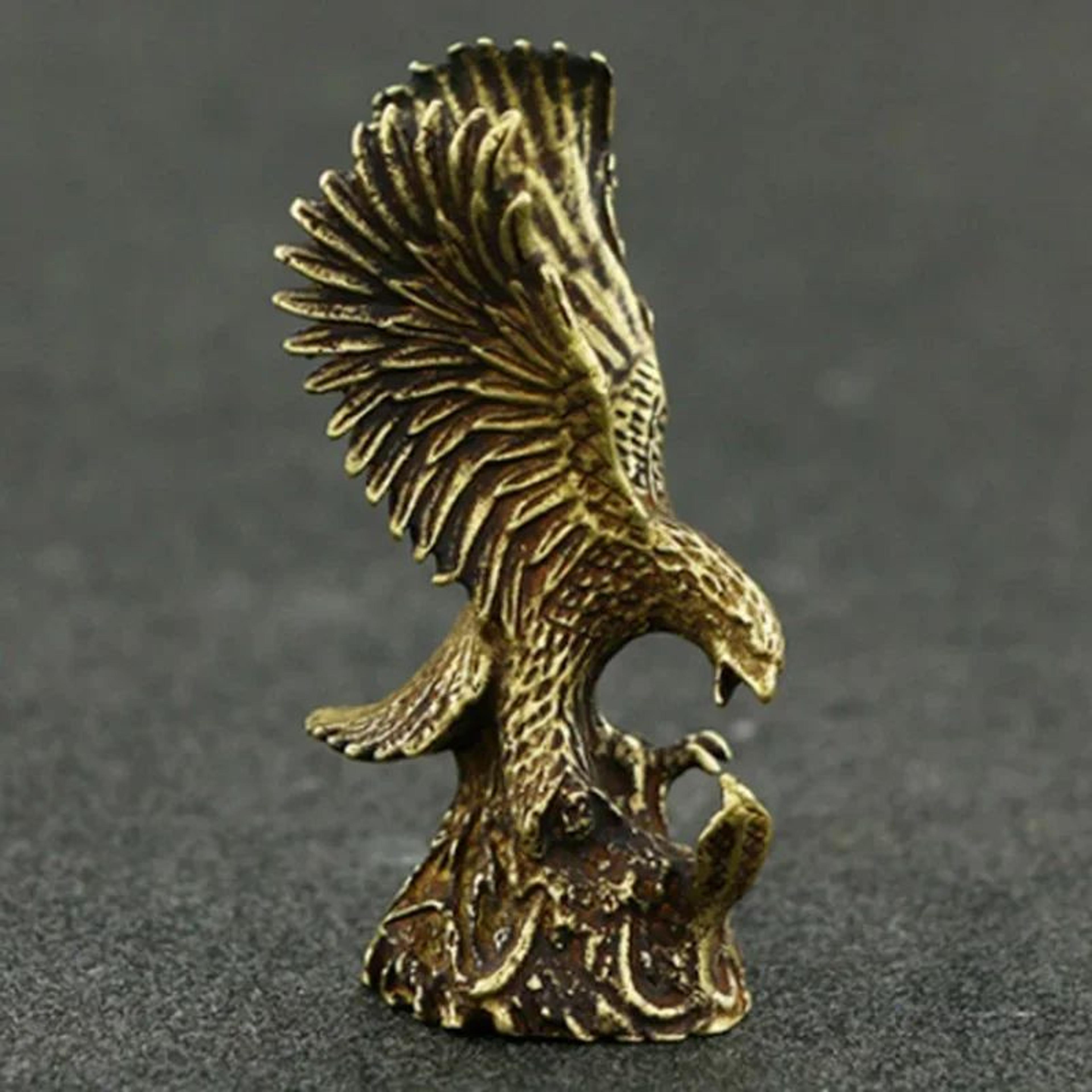 Vintage Brass Eagle Figurine Desk Ornament  Antique Copper Eagle Statue For Home  Office Decor 0