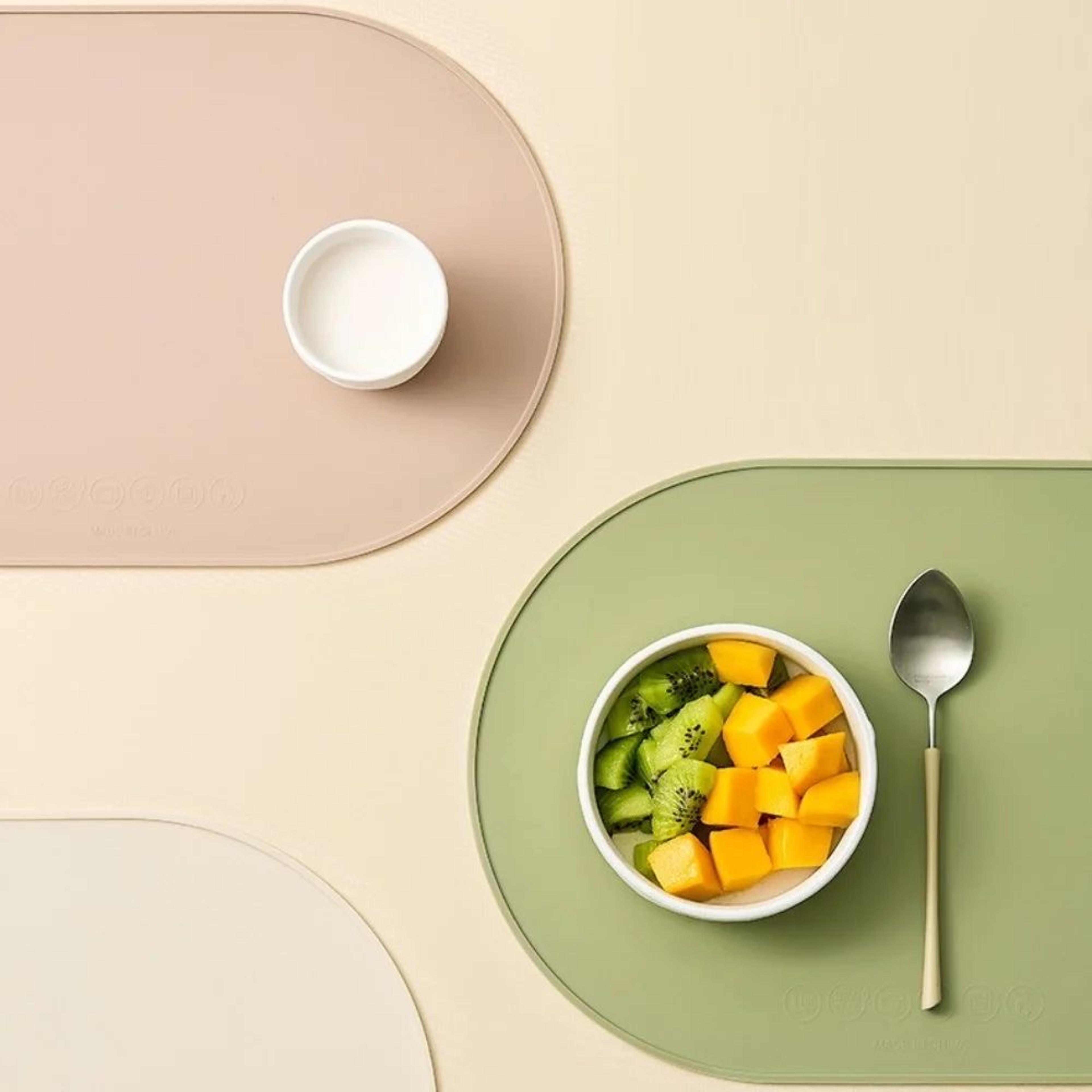 HeatResistant Silicone Placemat  Waterproof Reusable EasyClean Table Mat For Daily Dining 0