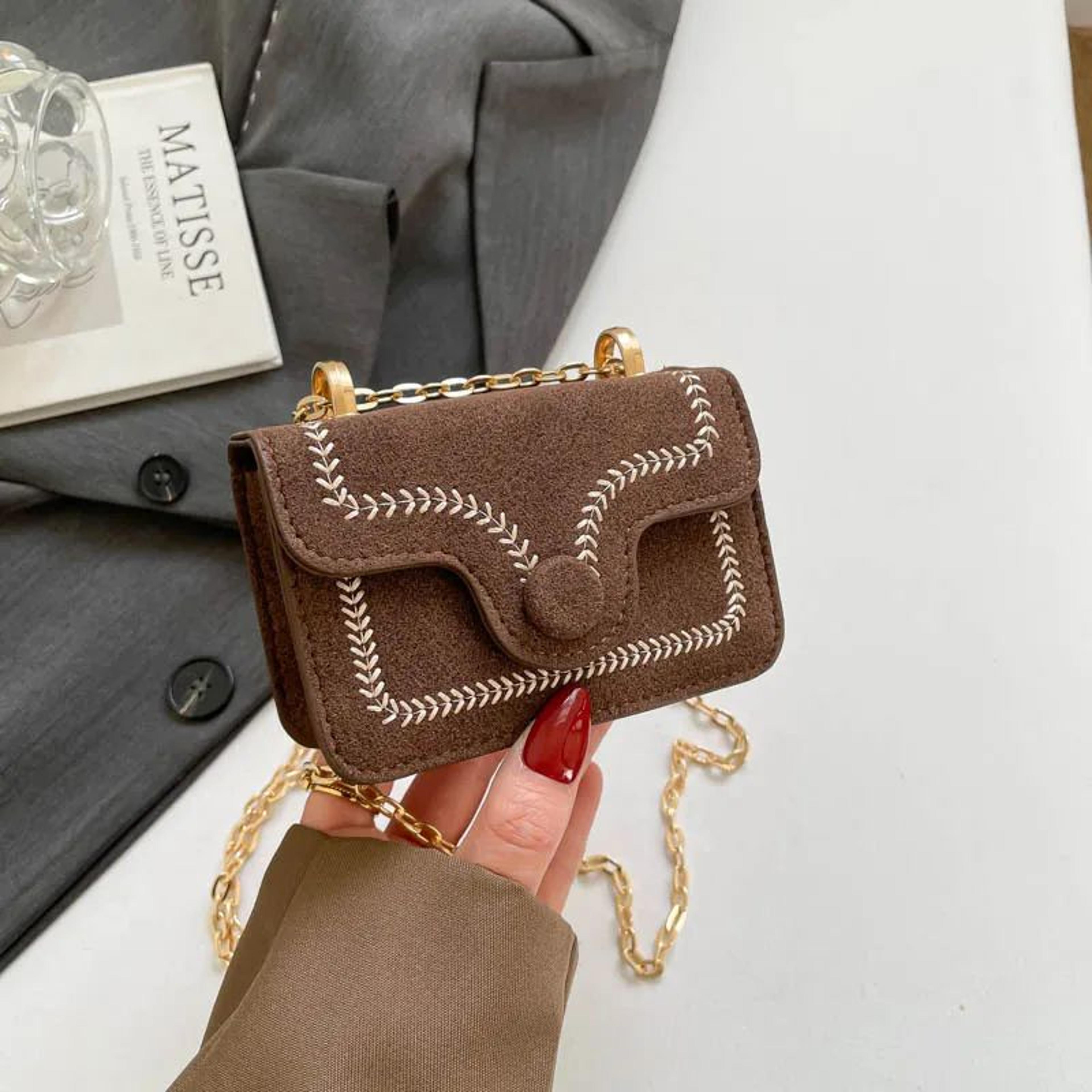 Elegant Embroidered Mini Chain Crossbody Bag  Stylish Women Handbag With Chain Strap  Compact Squar 0