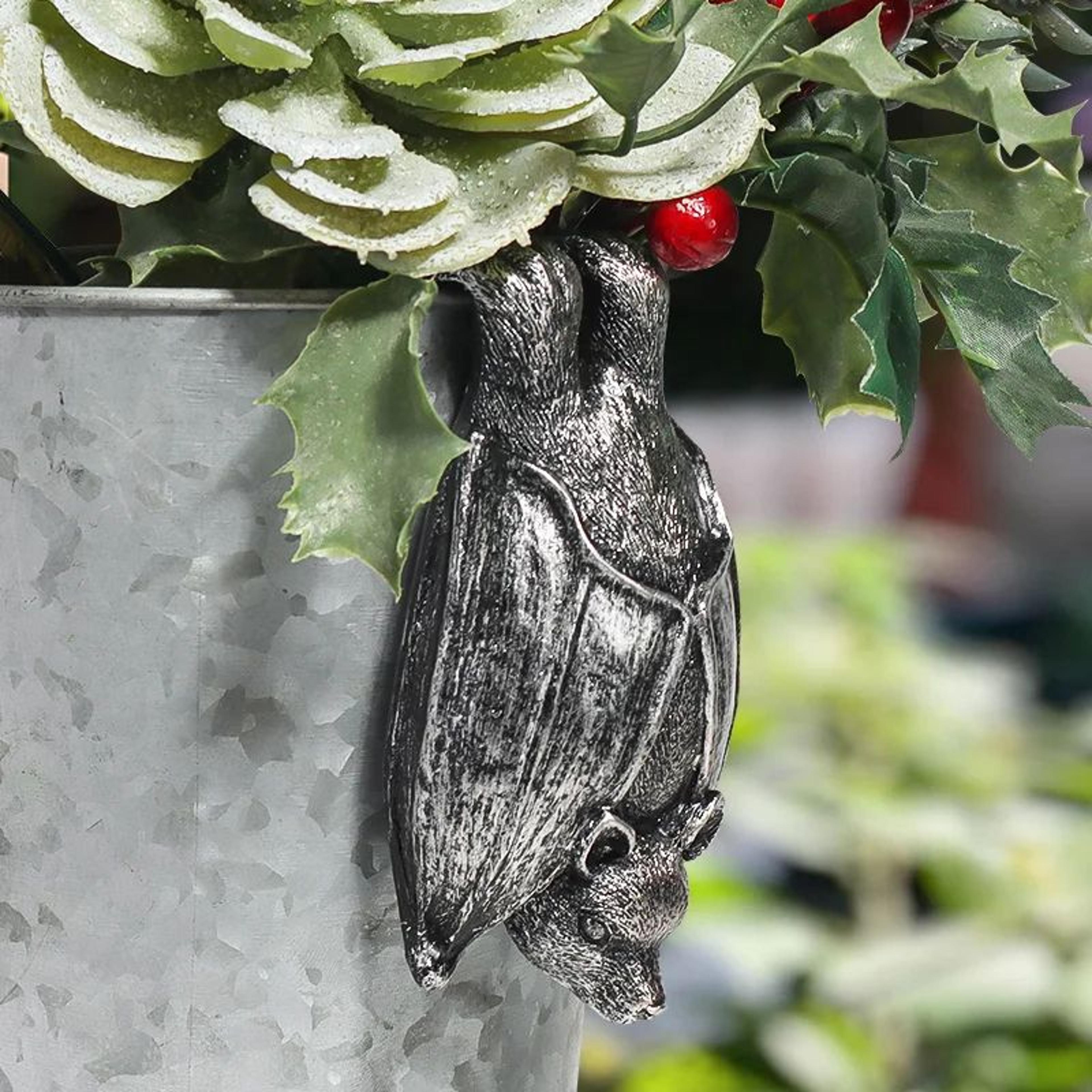 BatShaped Resin Hanging Planter For Gothic Garden Decor 2