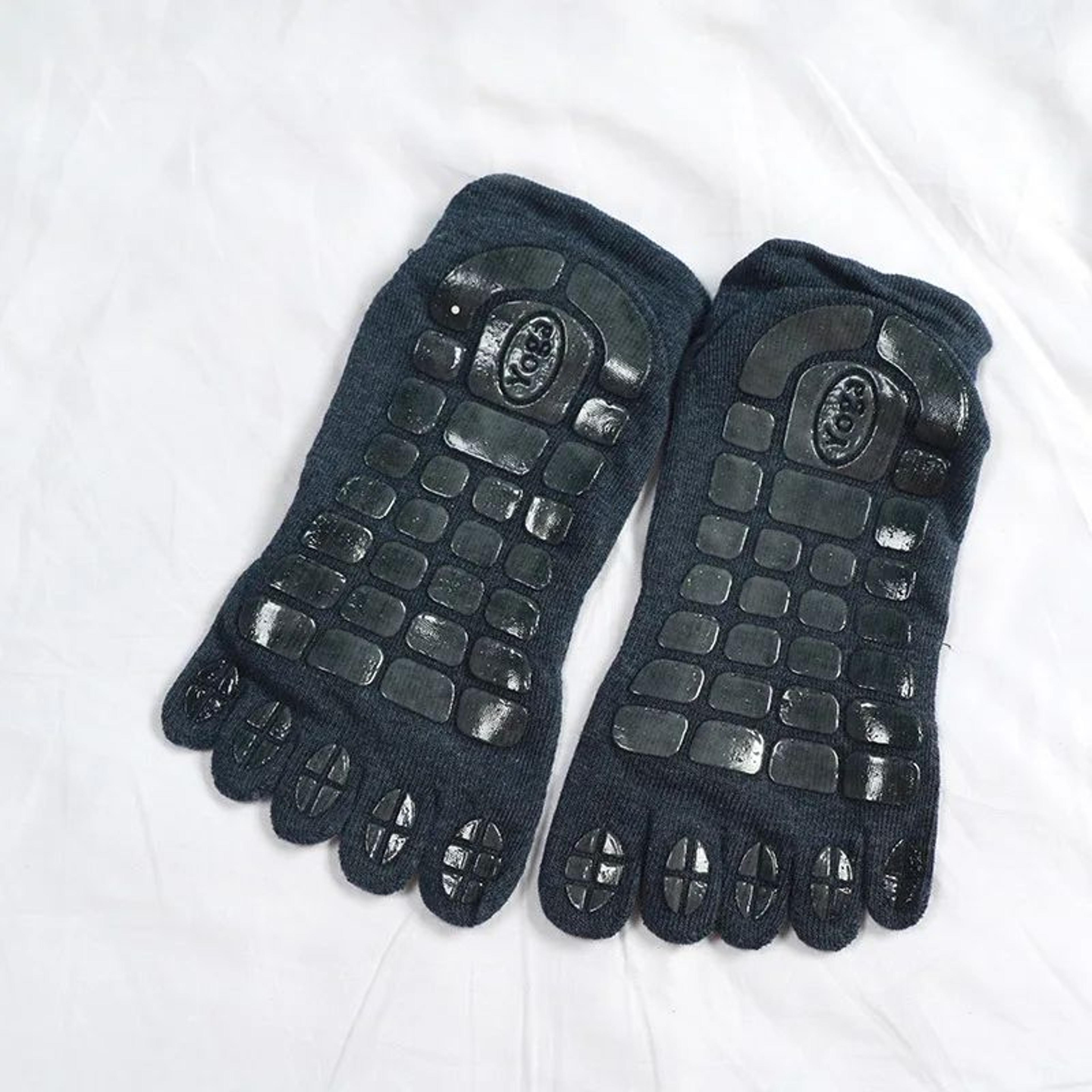 Mens Winter Five Toe Socks  Thick NonSlip Split Toe Socks For Indoor Comfort  Fitness 9