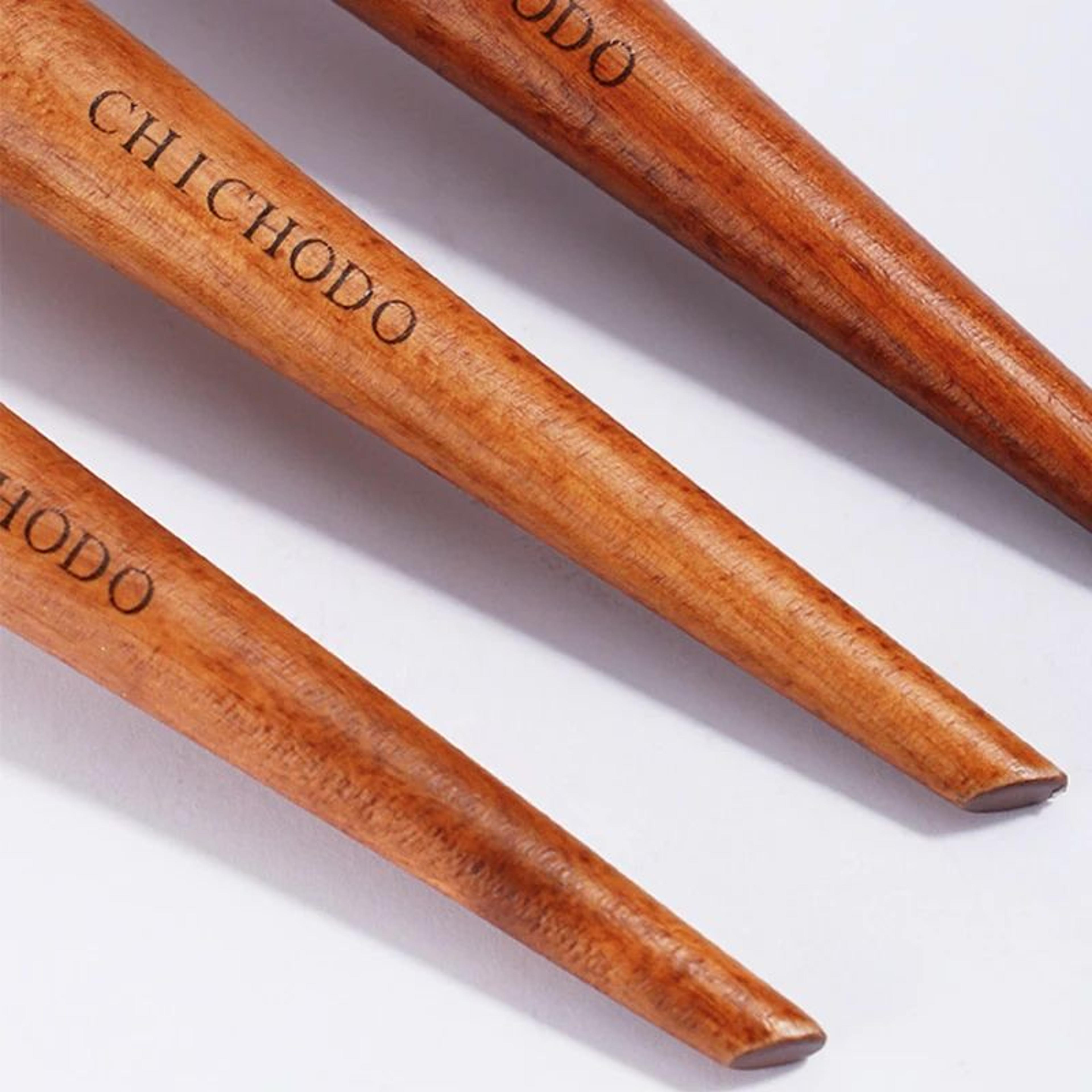 CHICHODO Amber Series Liquid Foundation Brush  Professional Flat Synthetic Makeup Brush For Smooth  3