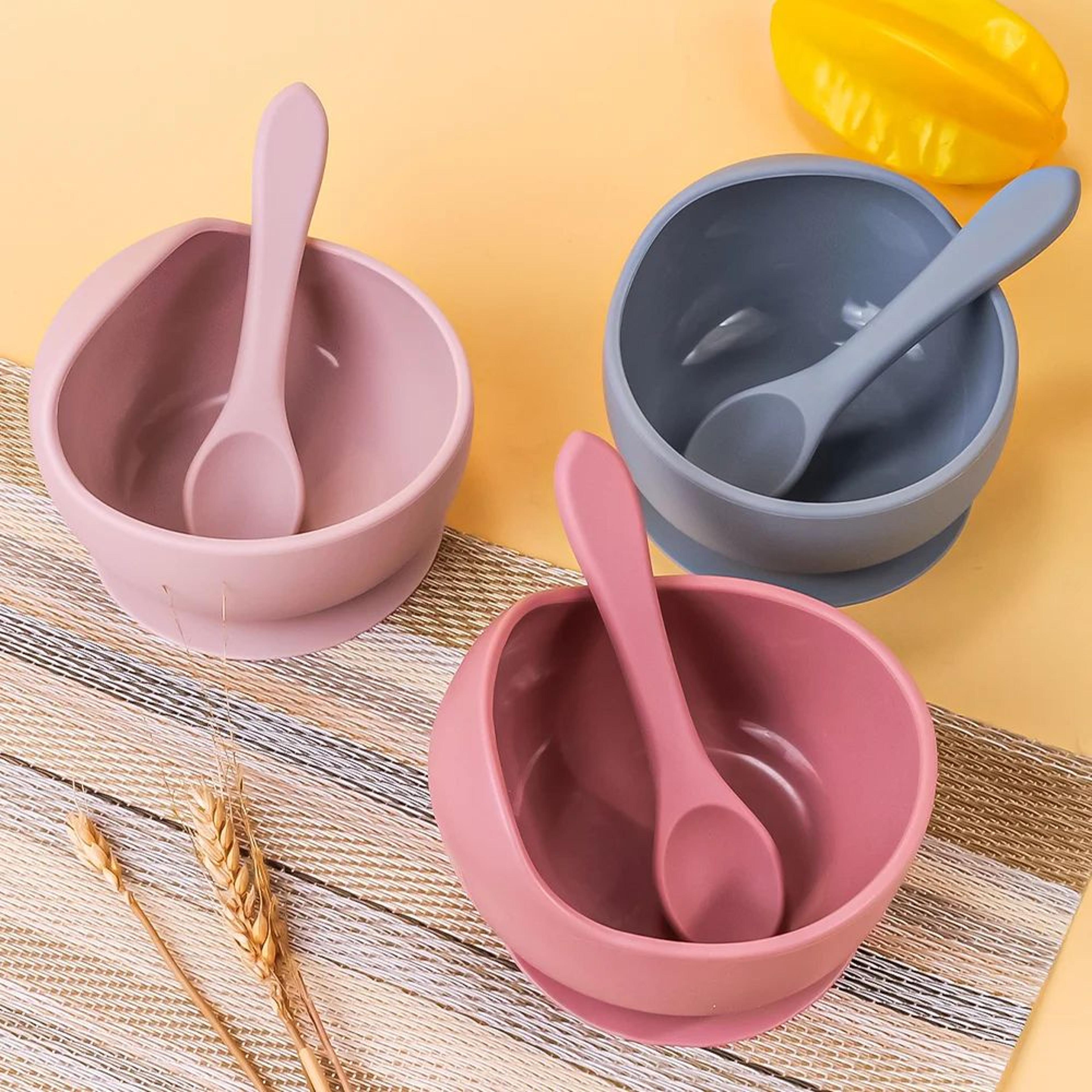 stay-put silicone suction baby bowls set for easy self-feeding