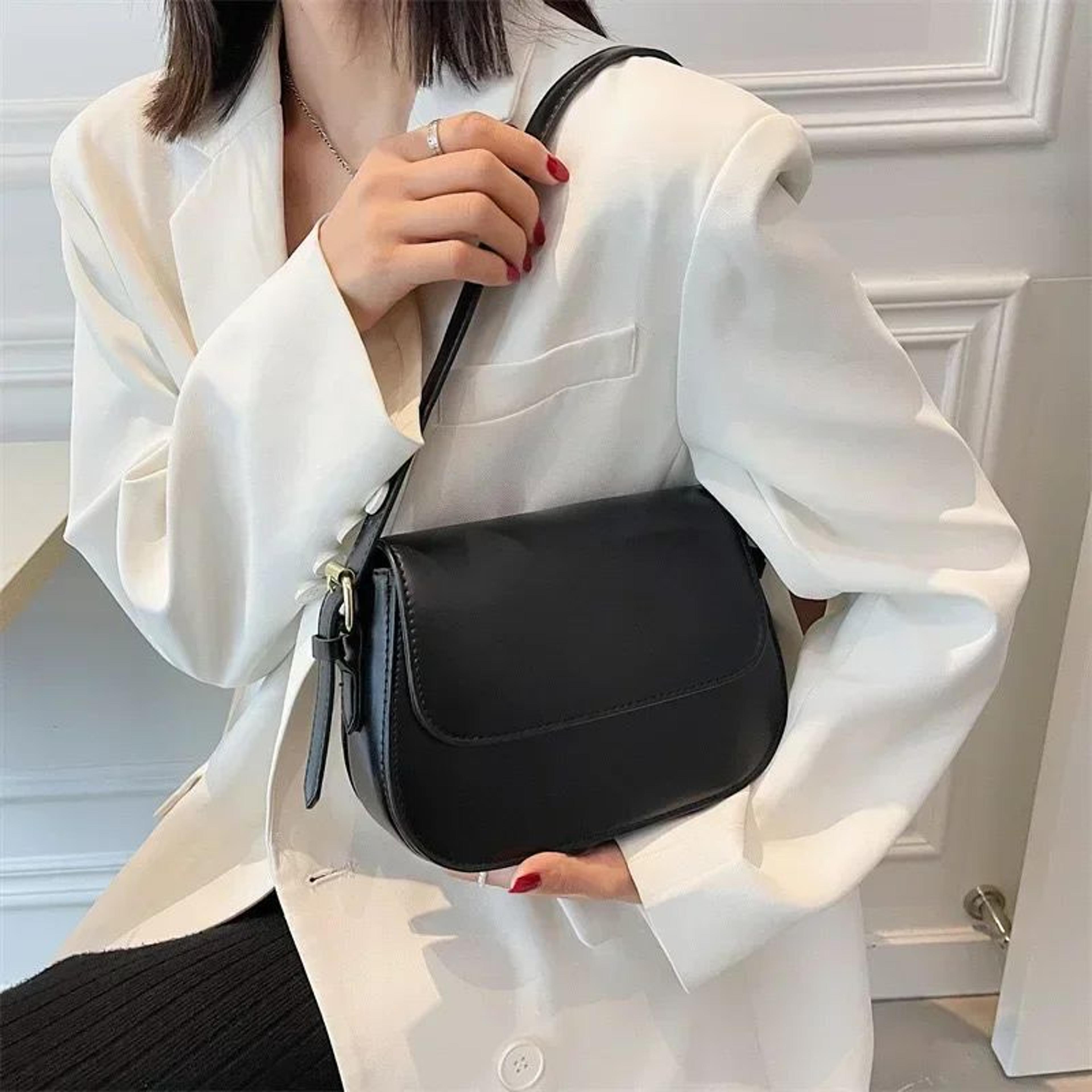 Retro Textured Saddle Shoulder Bag  Chic Small Saddle Bag Crossbody For Everyday Style 2