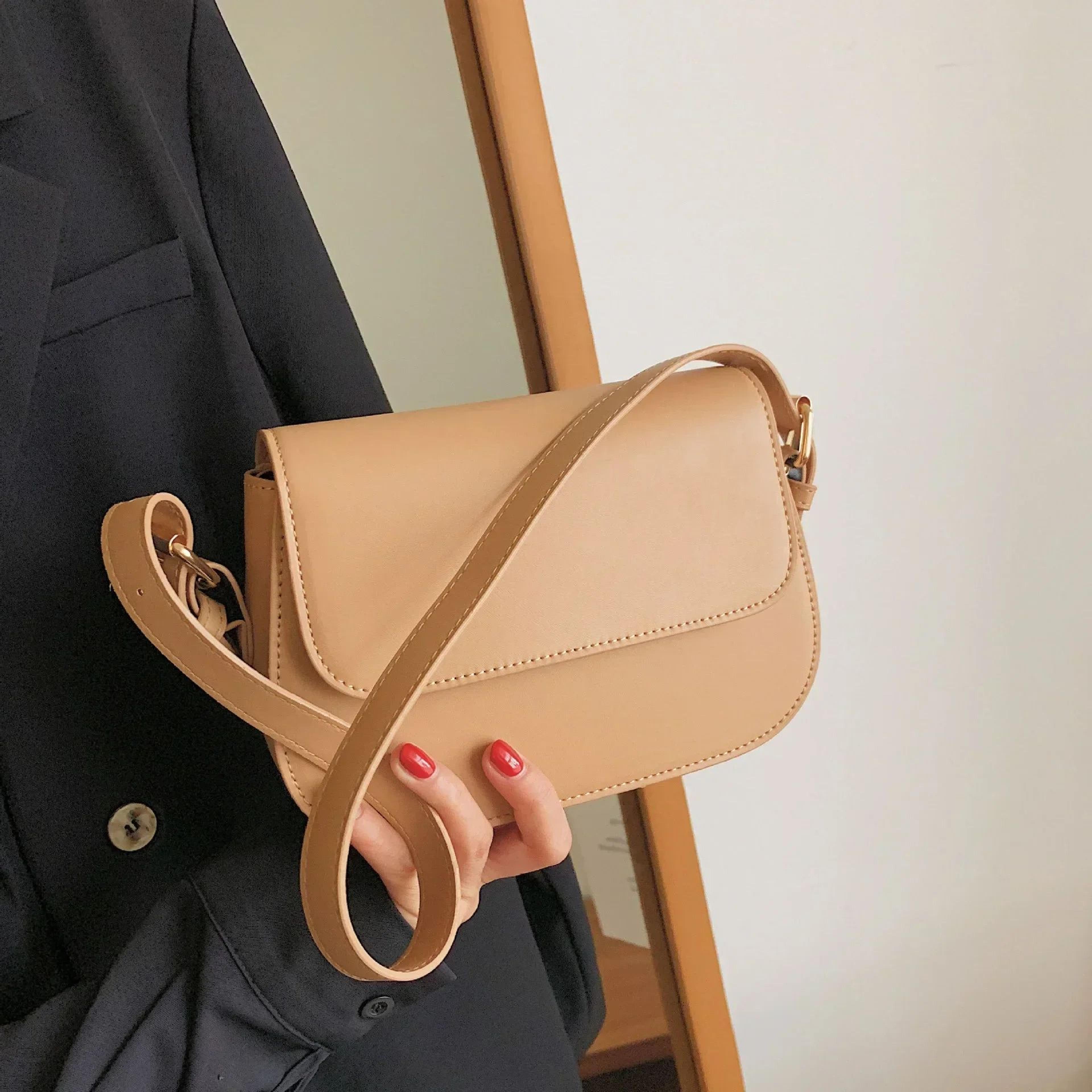 Retro Textured Saddle Shoulder Bag  Chic Small Saddle Bag Crossbody For Everyday Style 10