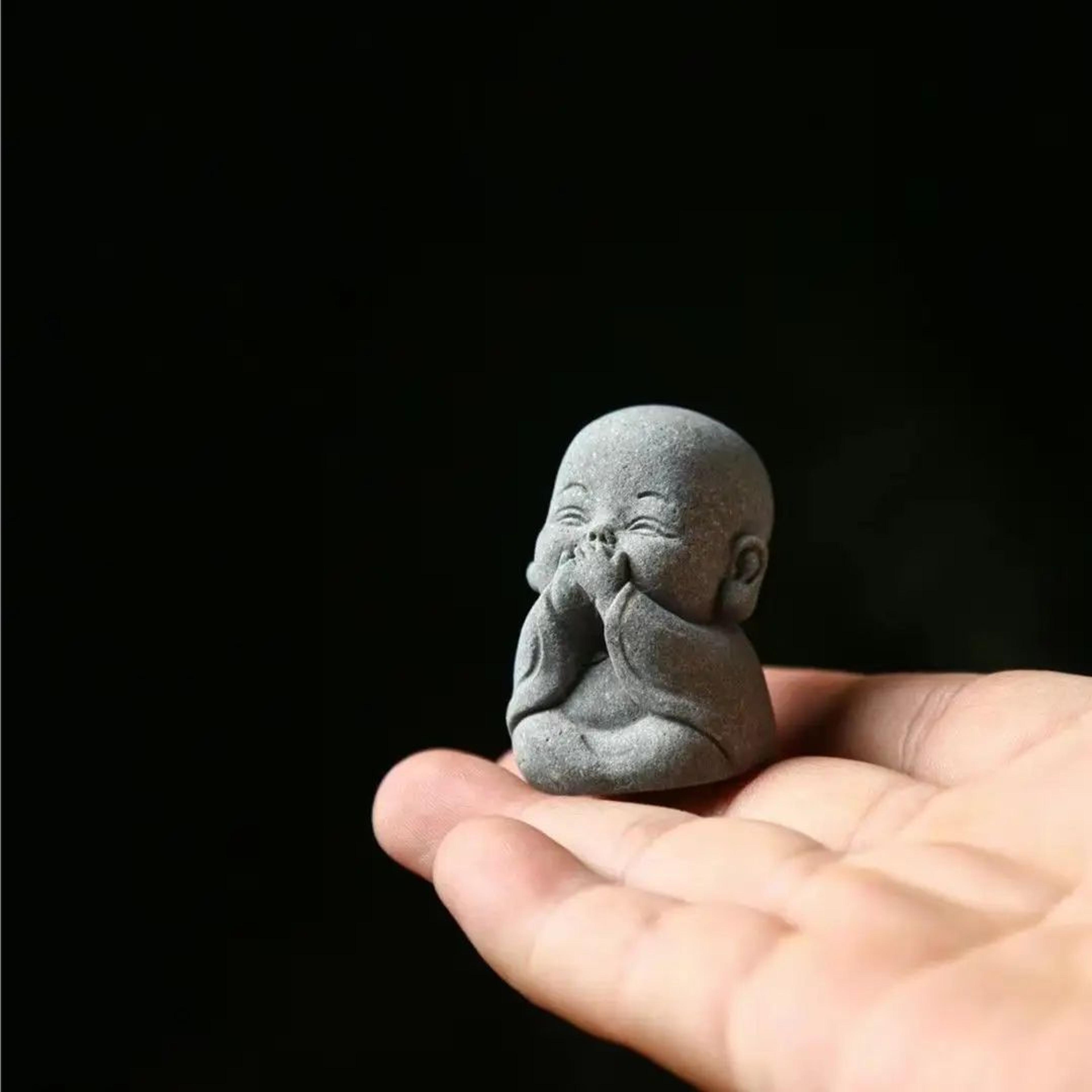 Serene Little Monk Statue Set For Zen Decor And Meditation Space Decor 4