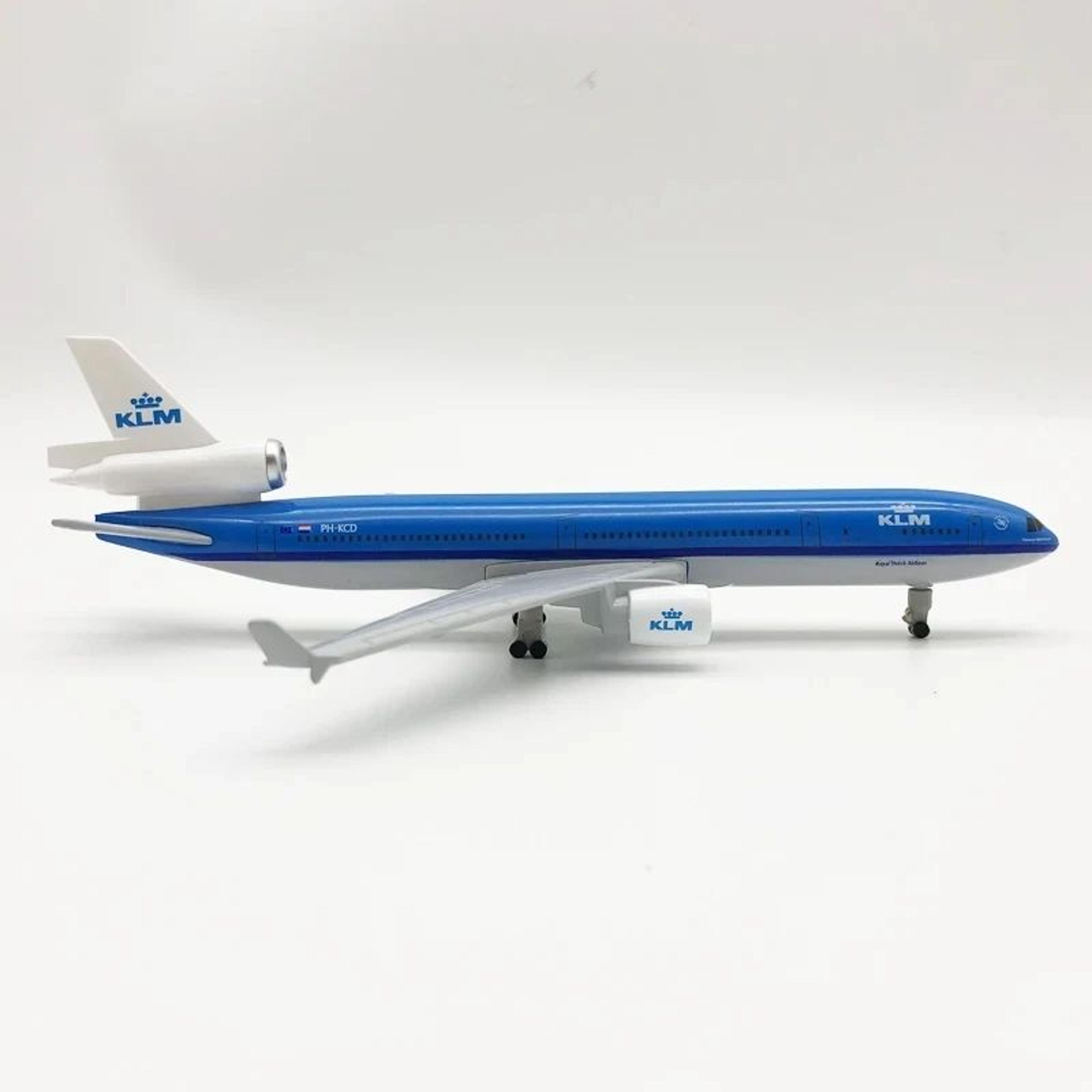 20cm MD11 Model Plane Diecast Airplane Model With Landing Gear Display Stand 5