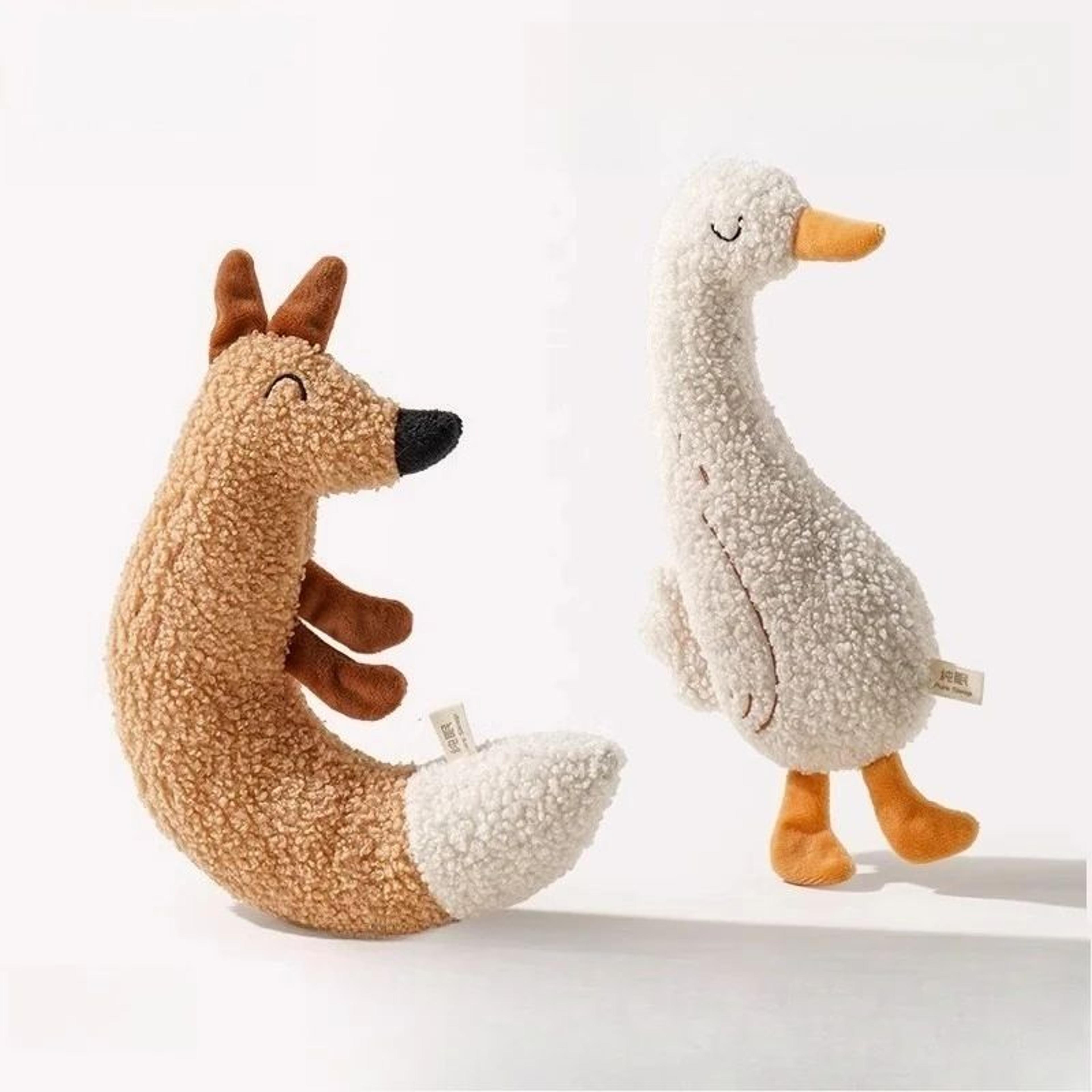Interactive Squeaky Plush Chew Toy For Cats And Dogs 3