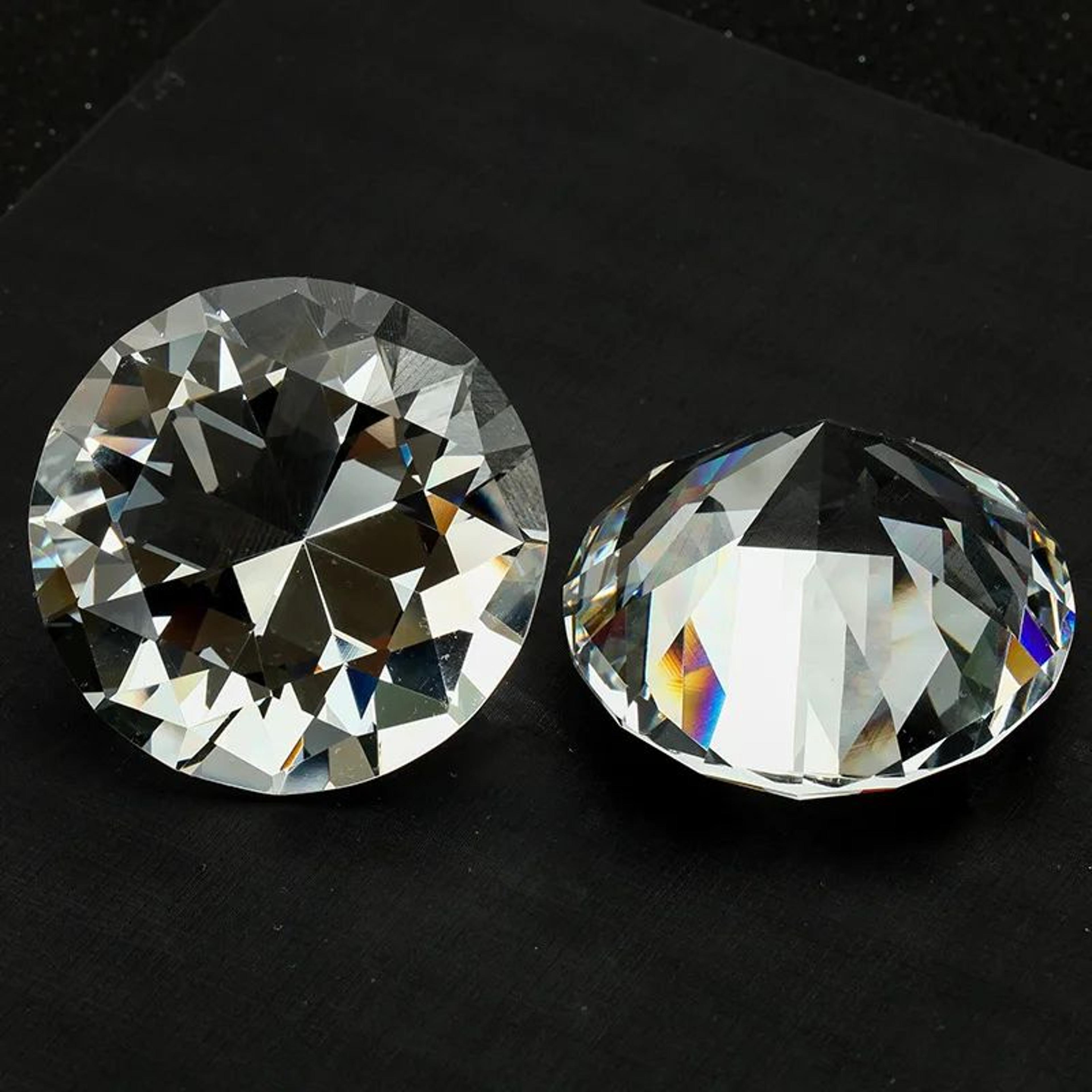 Radiant Gem Crystal Diamond Paperweight For Elegant Desk And Wedding Decor 6