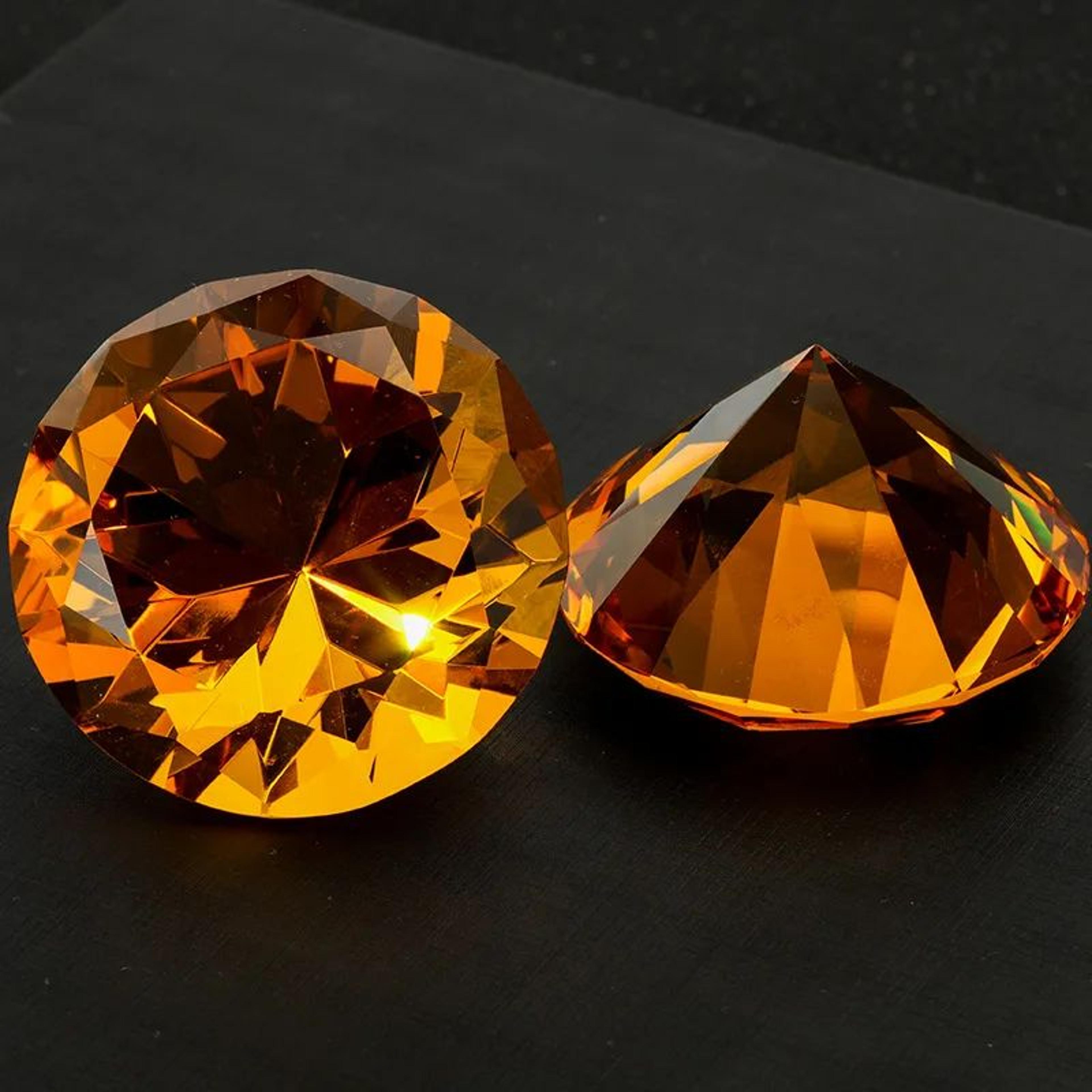 Radiant Gem Crystal Diamond Paperweight For Elegant Desk And Wedding Decor 12