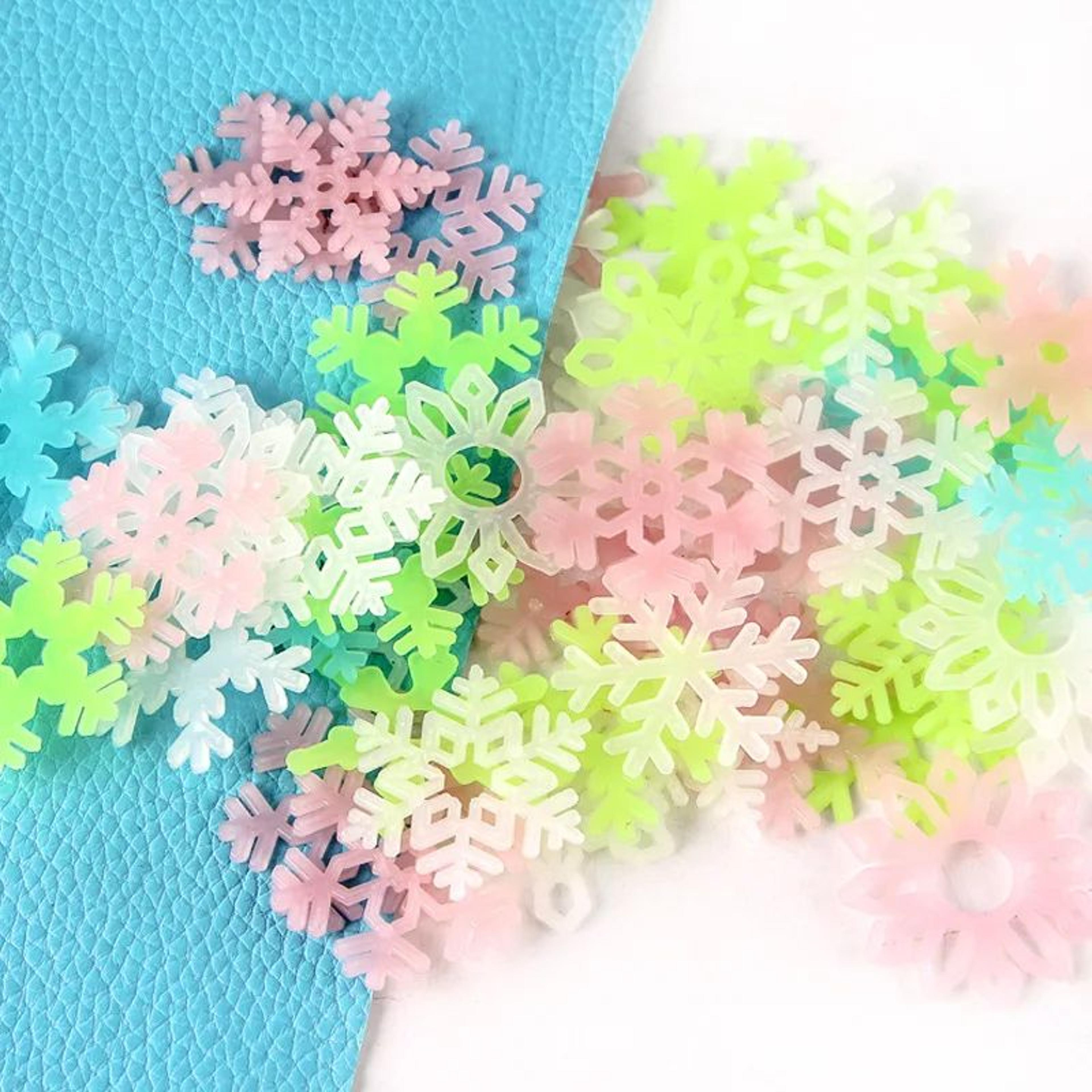 LumiSnow Glow In The Dark Snowflake Wall Stickers 50Piece Kids Room Christmas Decor 2