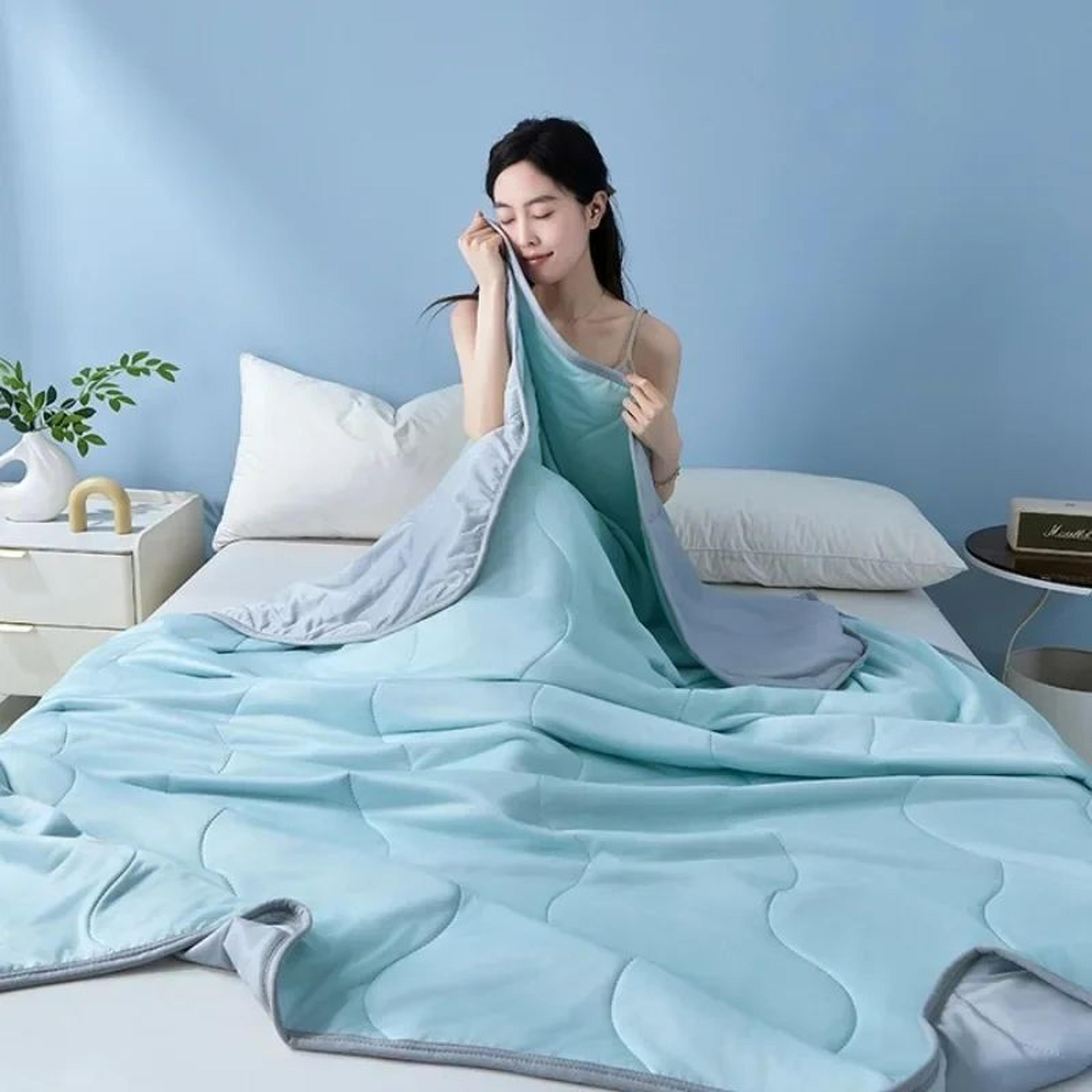 Cooling Ice Silk Summer Quilt Lightweight Machine Washable Air Conditioning Comforter 7