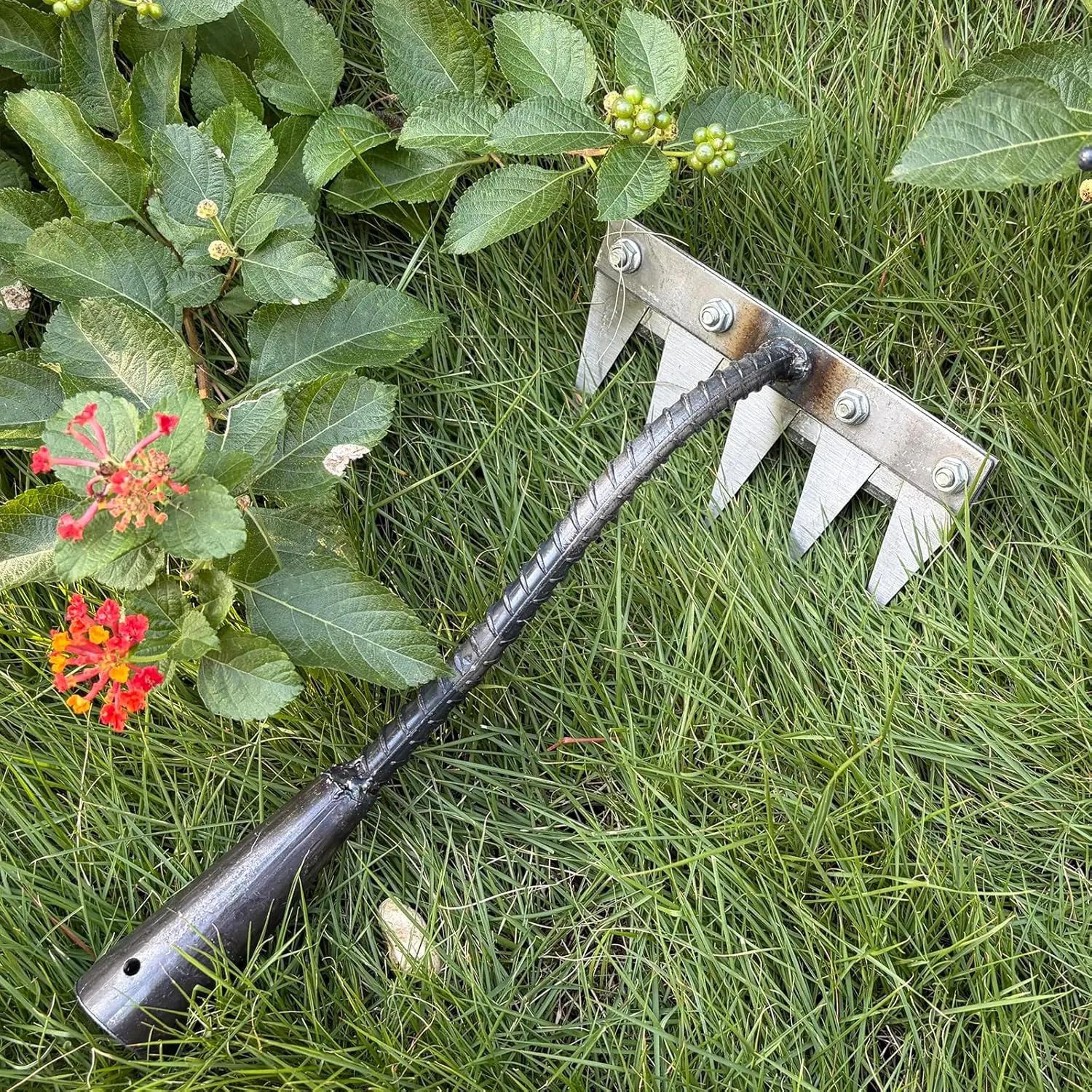 5678 Teeth Carbon Steel Garden Weeding Rake For Soil Loosening And Cultivating 1