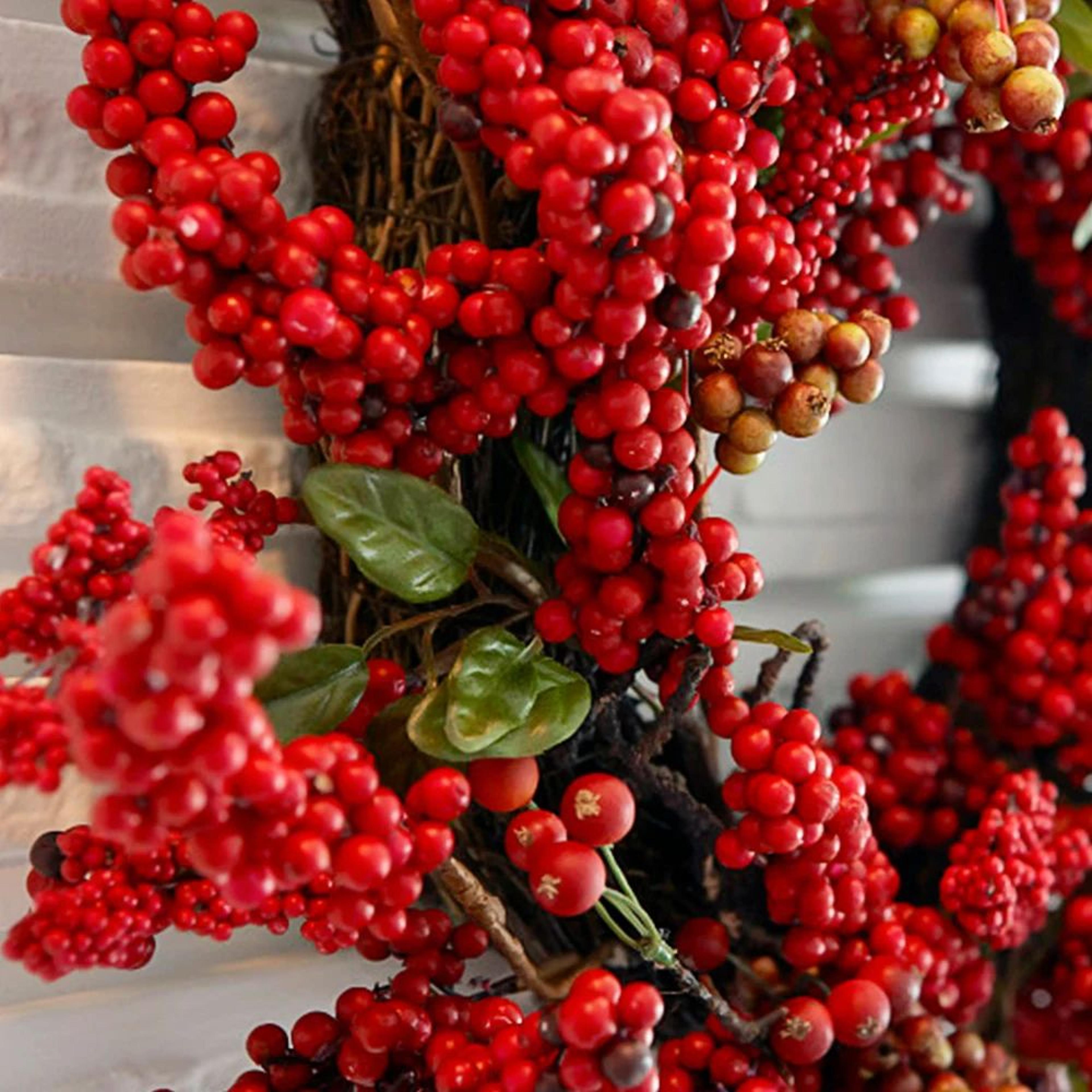 Artificial Red Berry Stems Christmas Wreath DIY Craft Decorations 5
