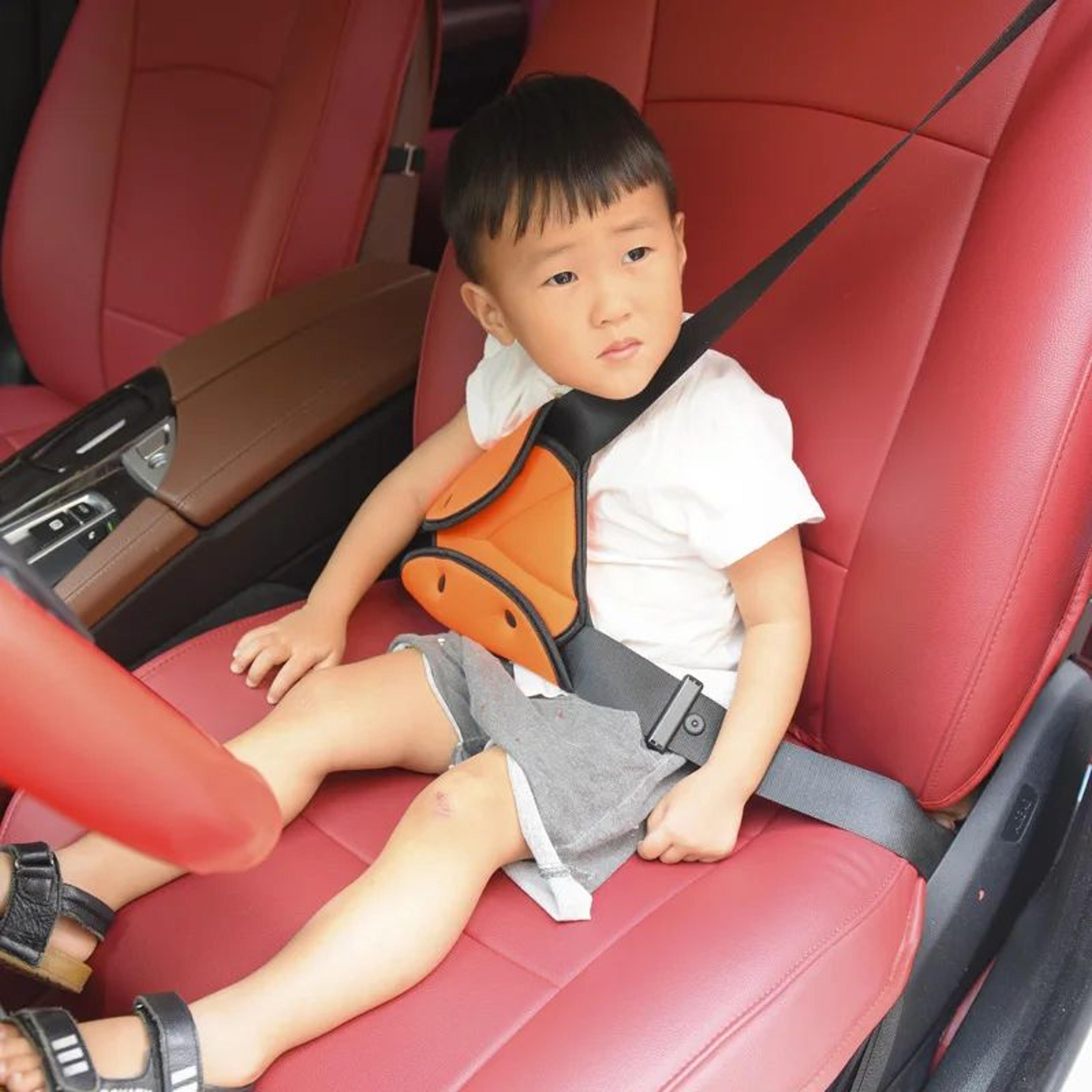 Kids Adjustable Seat Belt Positioner With Shoulder And Neck Comfort Strap 1