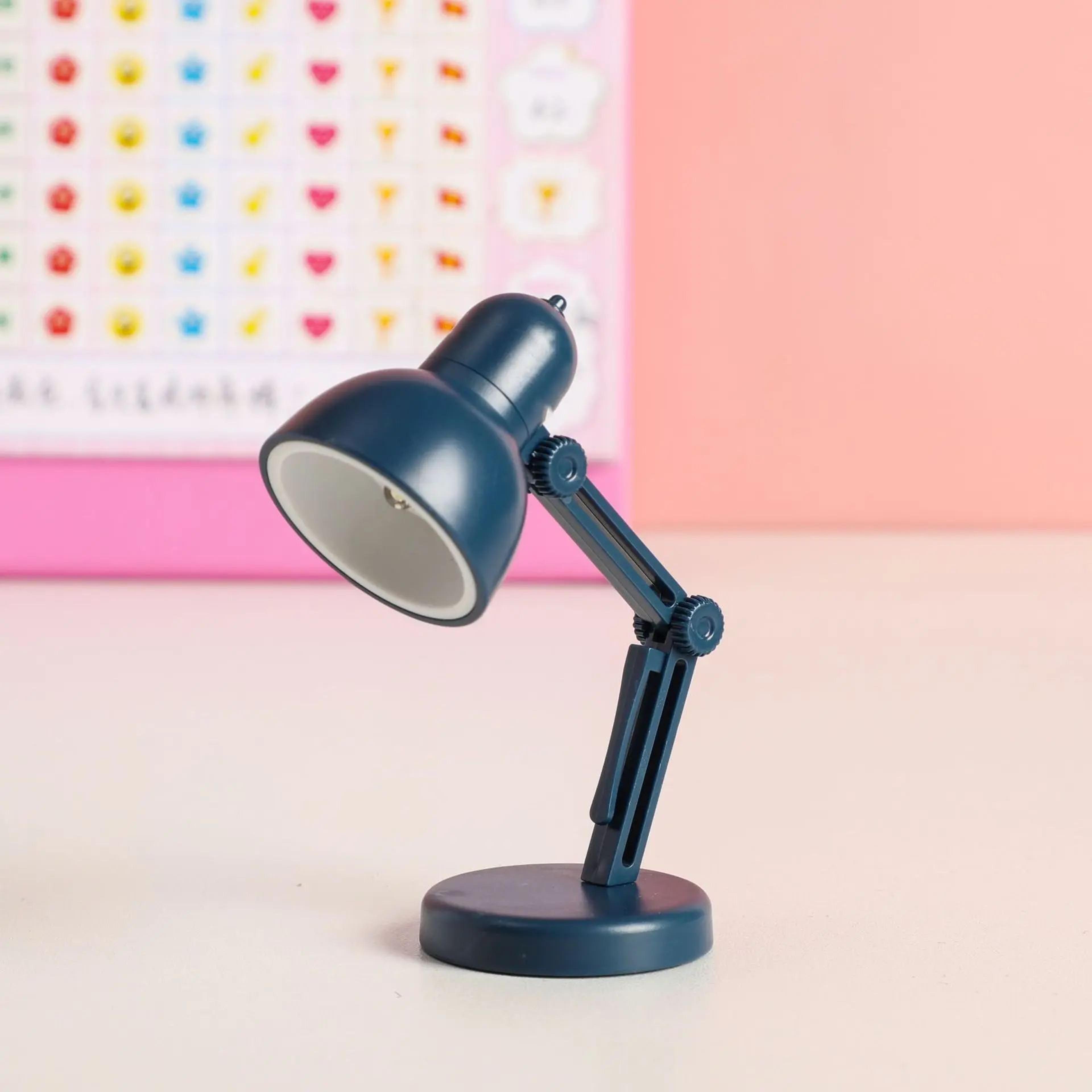 Foldable Magnetic LED Reading Lamp With Clip 10