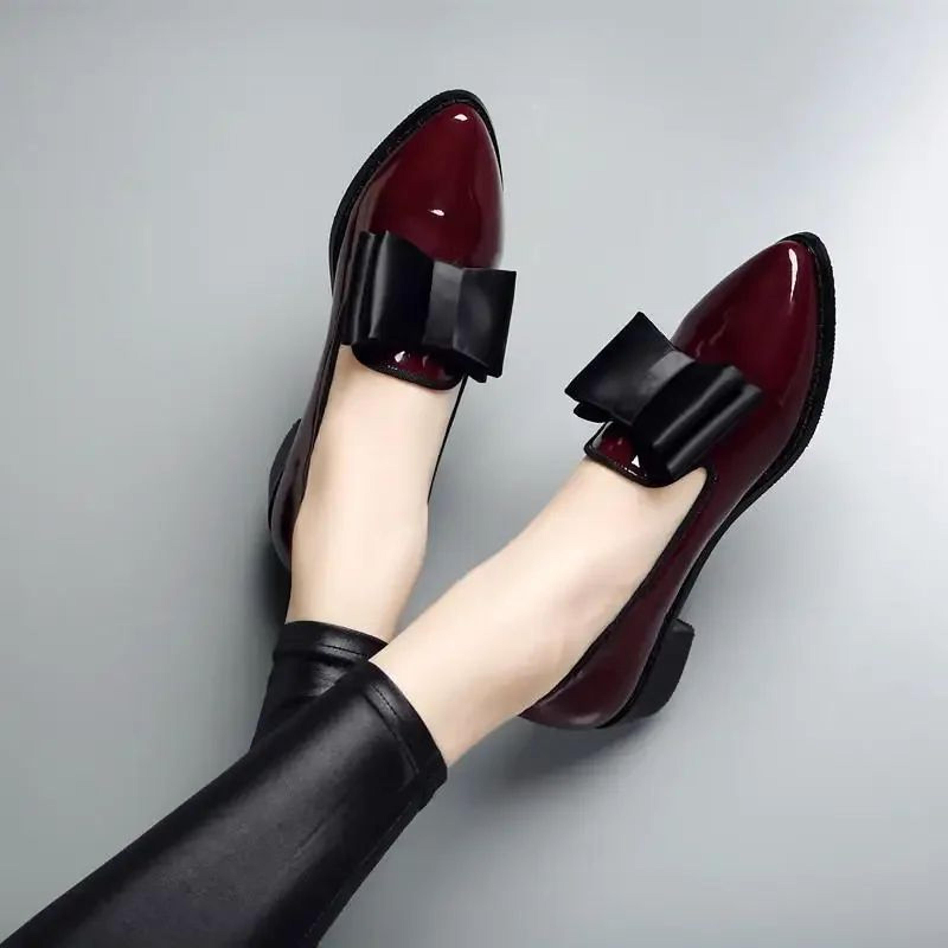 Womens Bow Pointed Toe Patent Leather Loafers 2