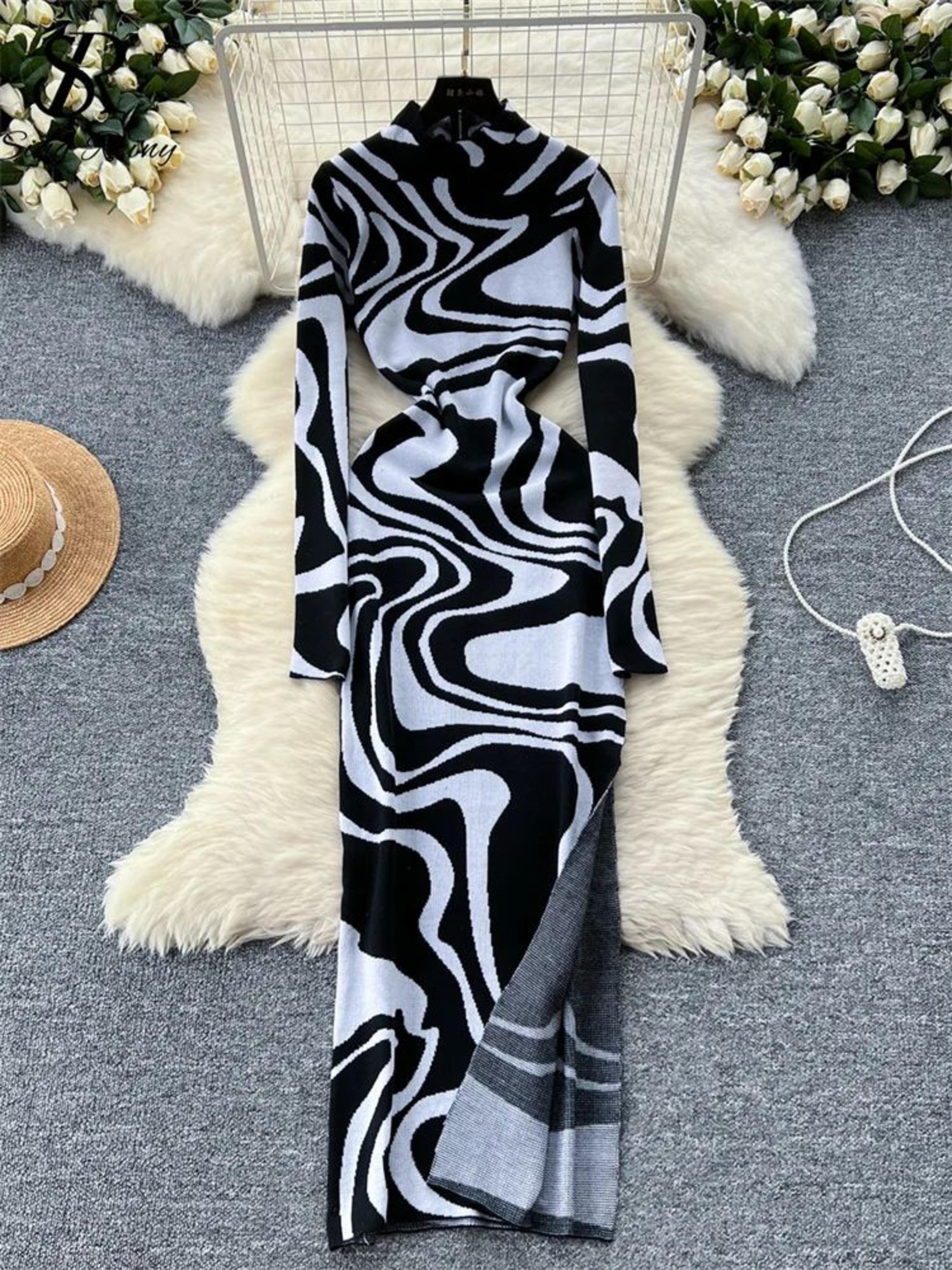 Womens Turtleneck Printed Bodycon Maxi Dress With Zipper And Side Slit 5