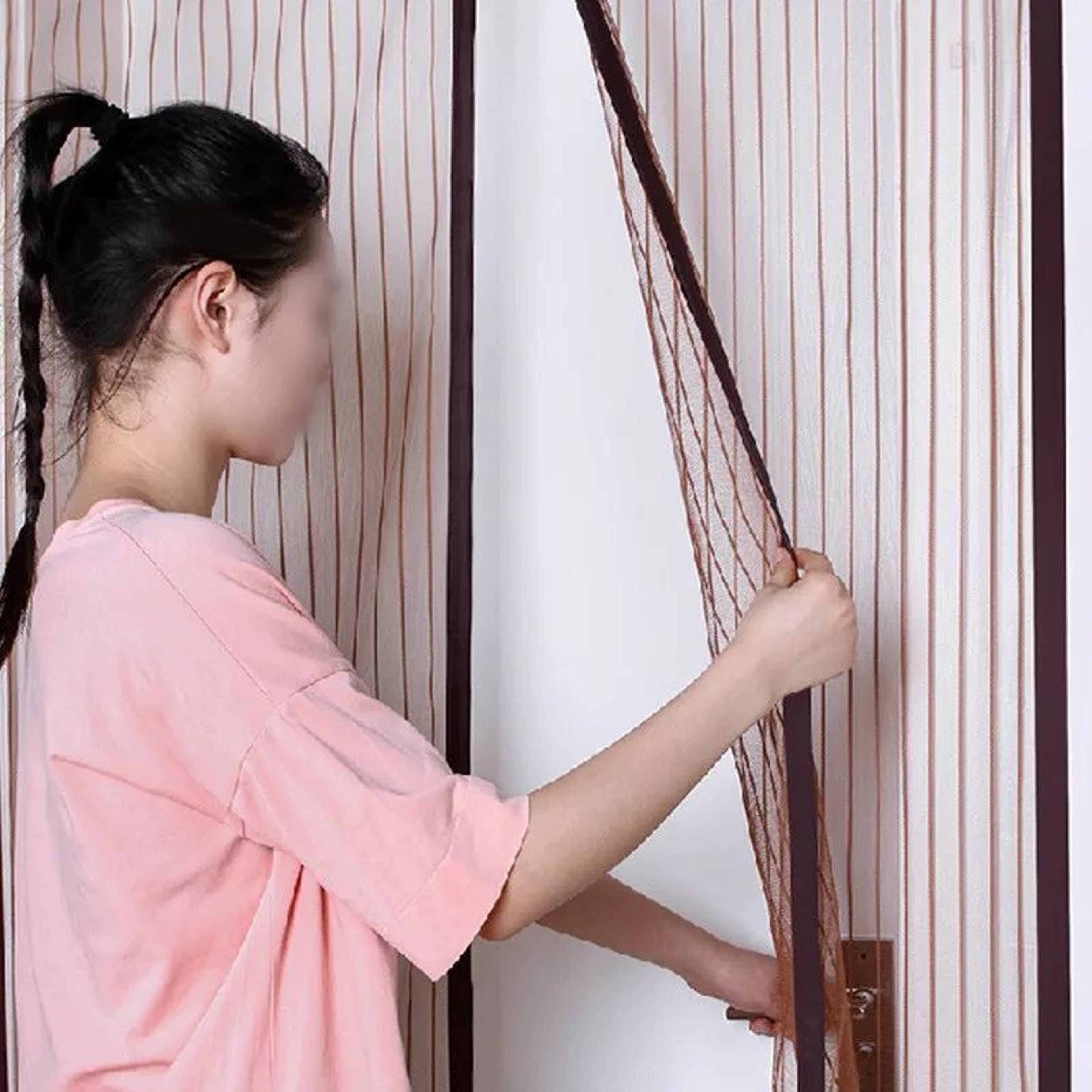 Magnetic Screen Door Curtain With HandsFree Closure And Insect Protection 2