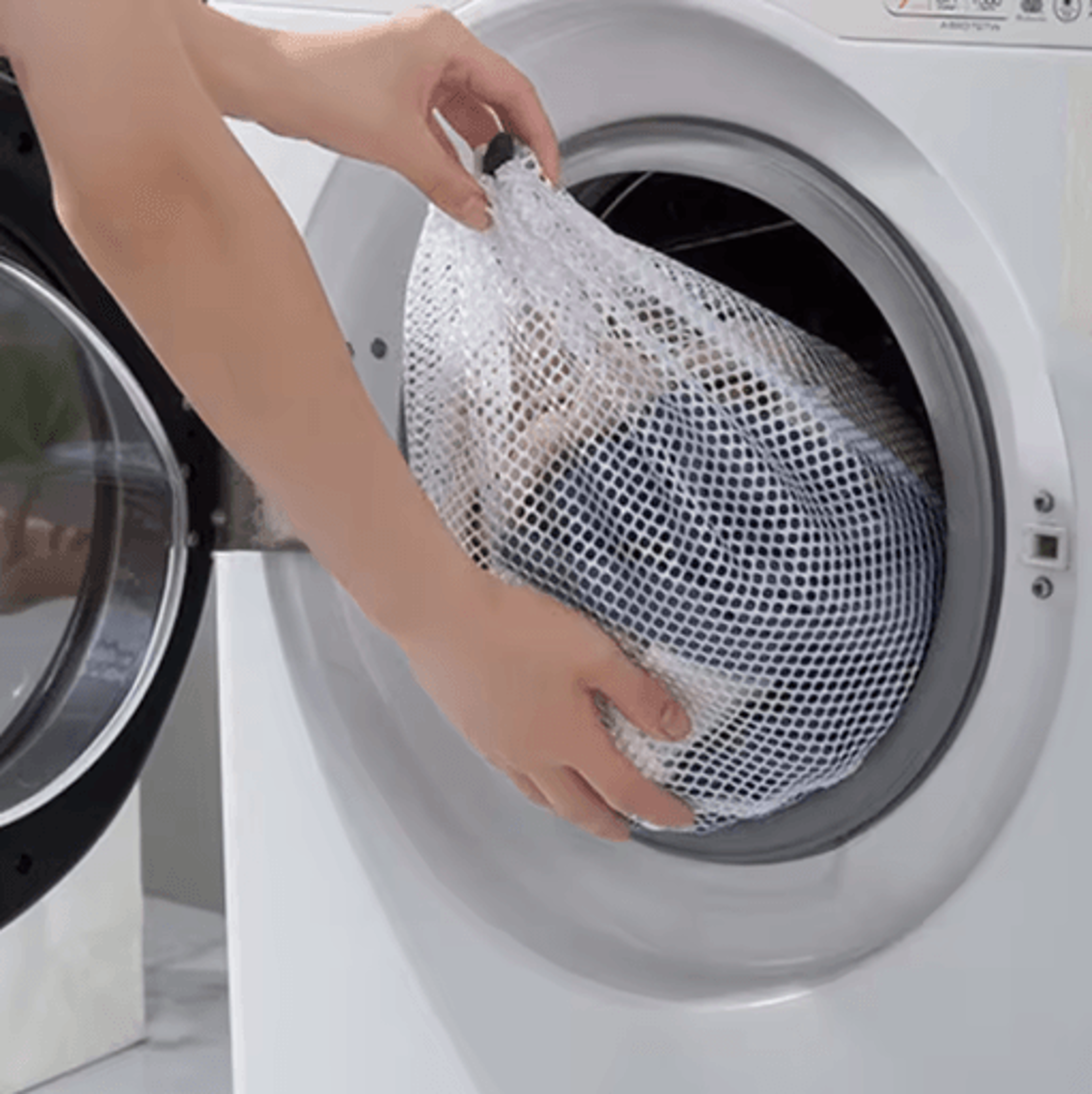 Durable Drawstring Mesh Laundry Bag Fine And Coarse Garment Protector For Delicates And Storage 6