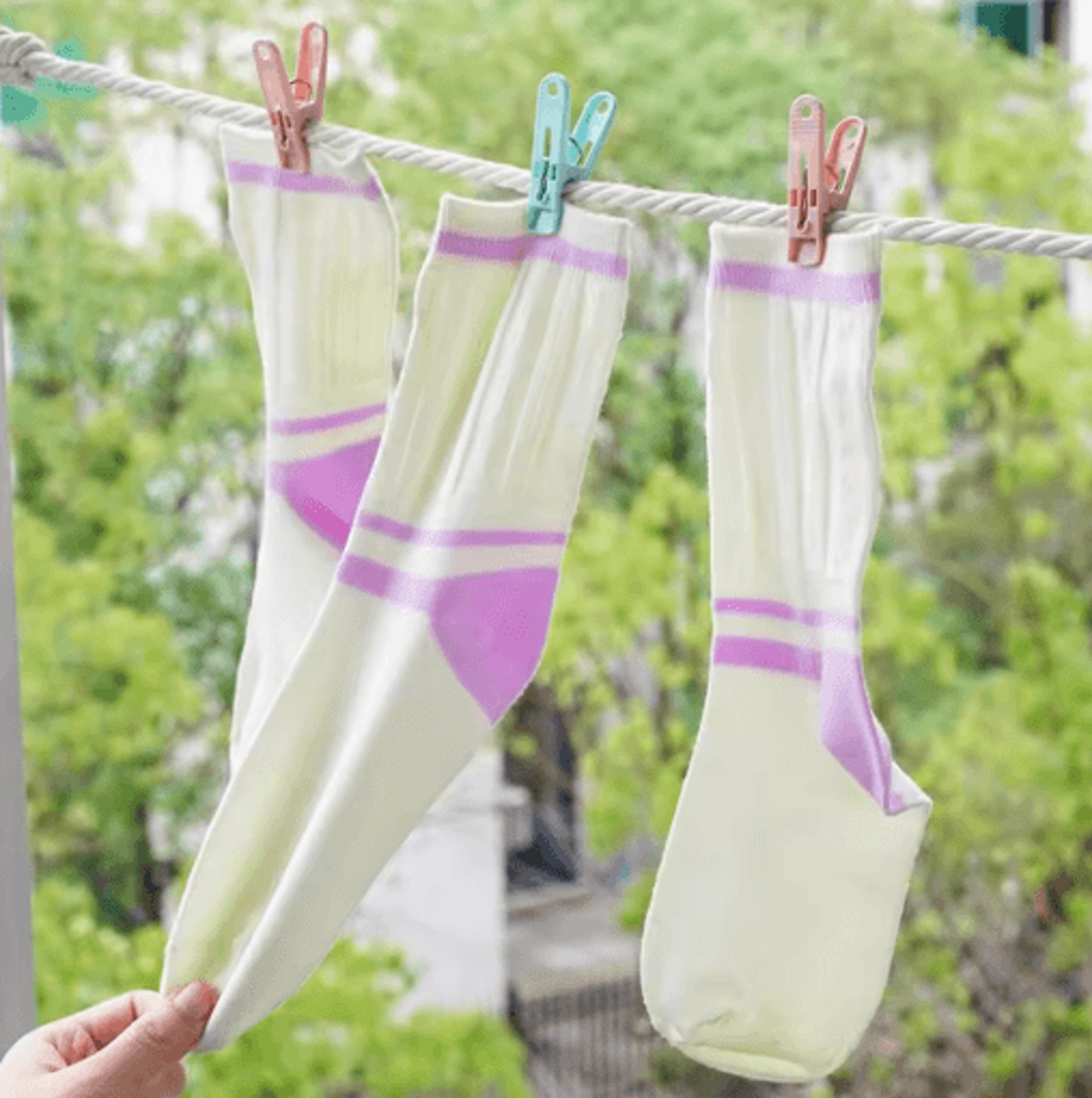 30PCS Plastic Clothes Pins With Basket Laundry Clothespin Clips For Socks Towels And Storage 5