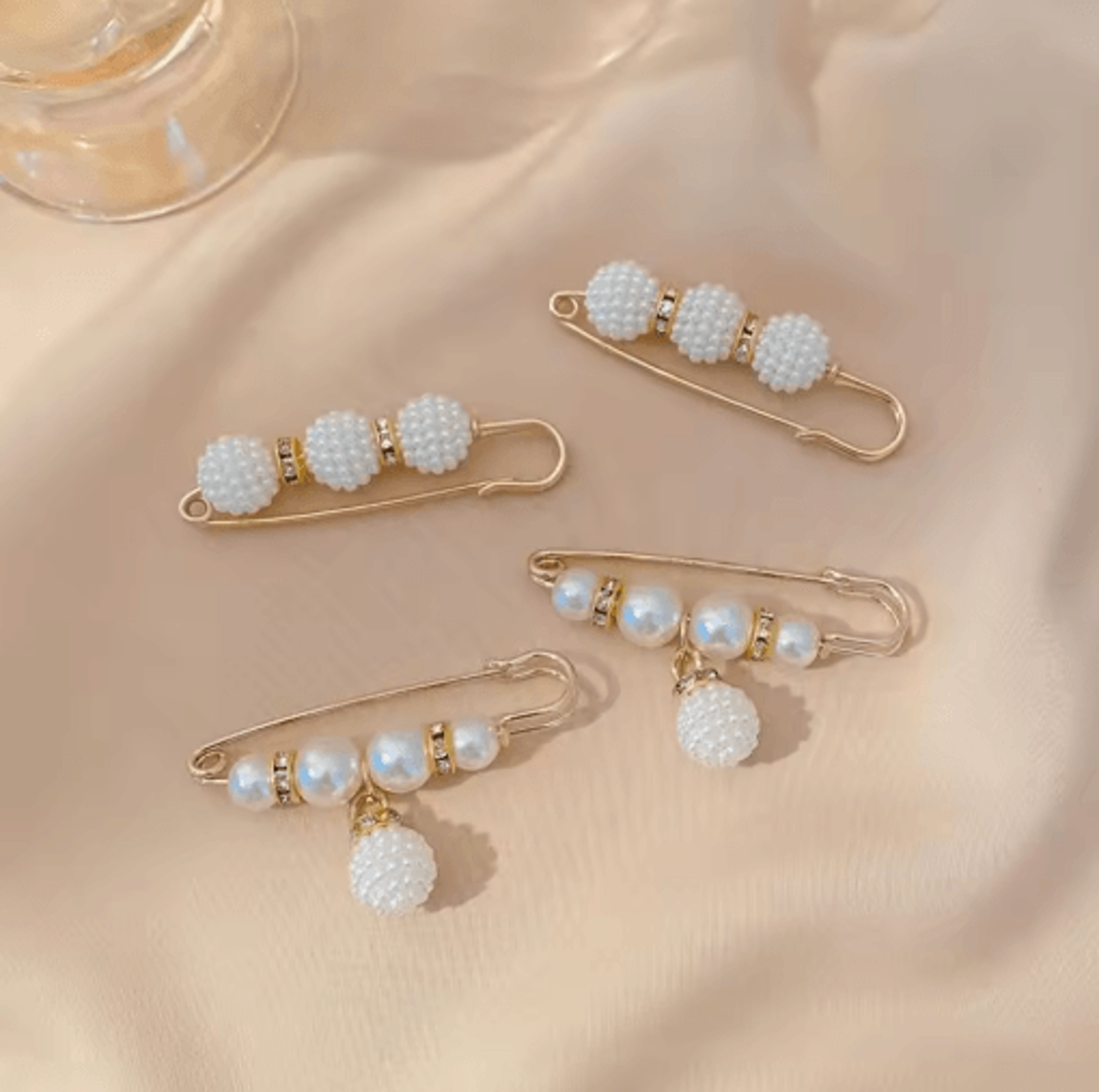 4Piece Pearl Waist Adjustment Buckle Set  Decorative Clothing Extenders 9