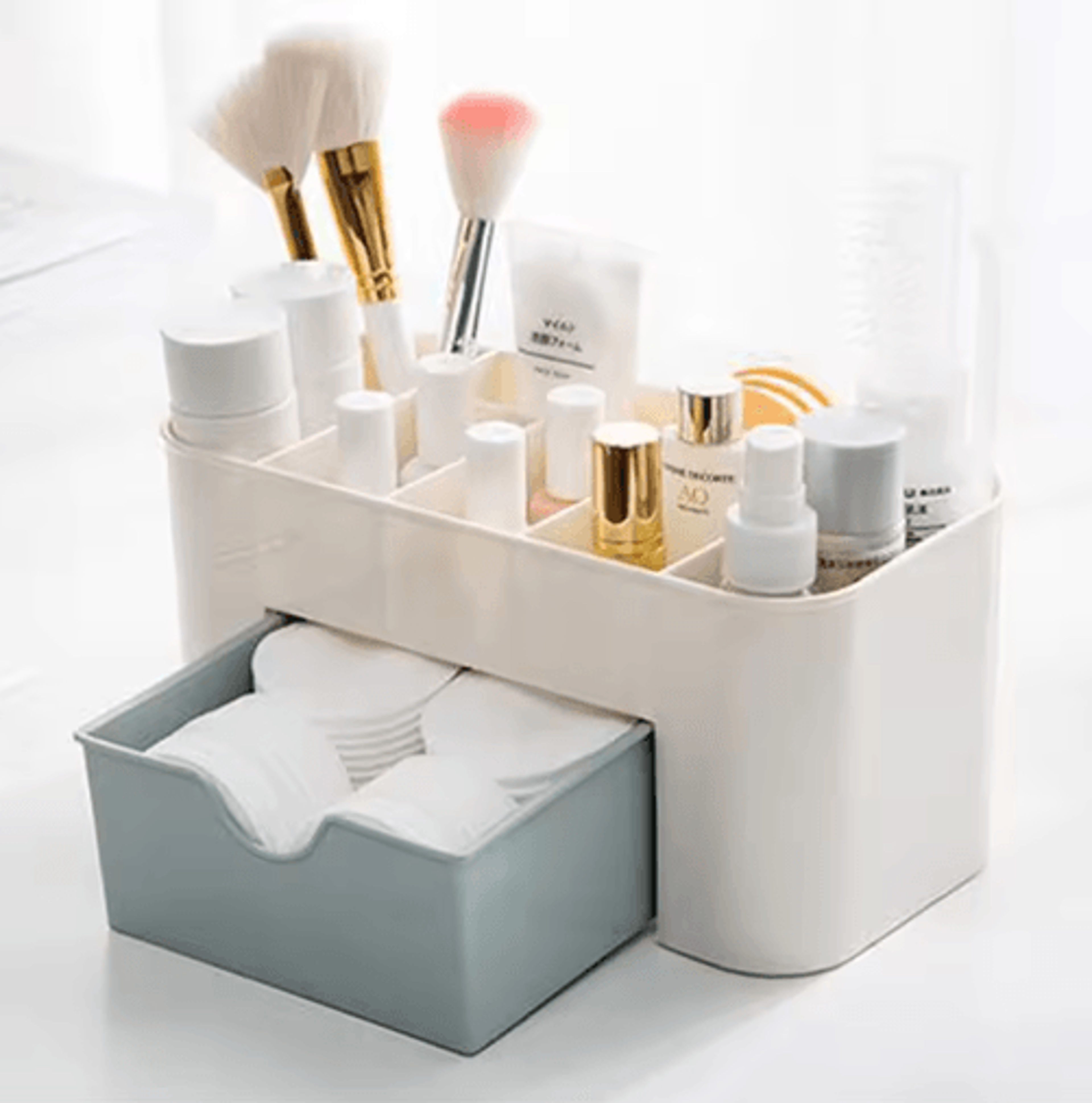 Protect Your Beauty Tools And Extend Their Life With This Mesh Makeup Brush Drying And Storage Bag  4