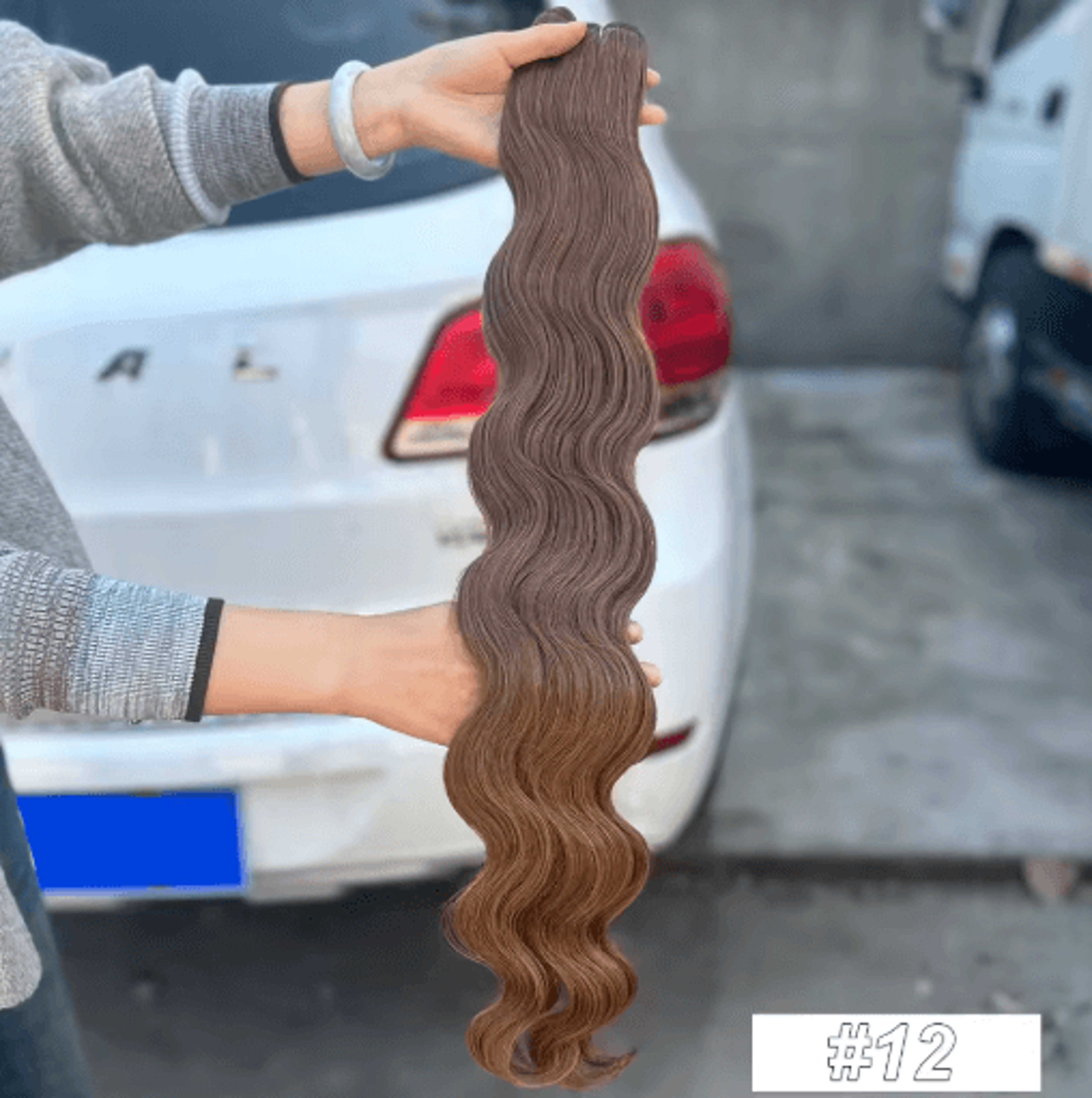 Magicae 30 Inch Ombre Body Wave Synthetic Hair Extension Bundle 200g 10