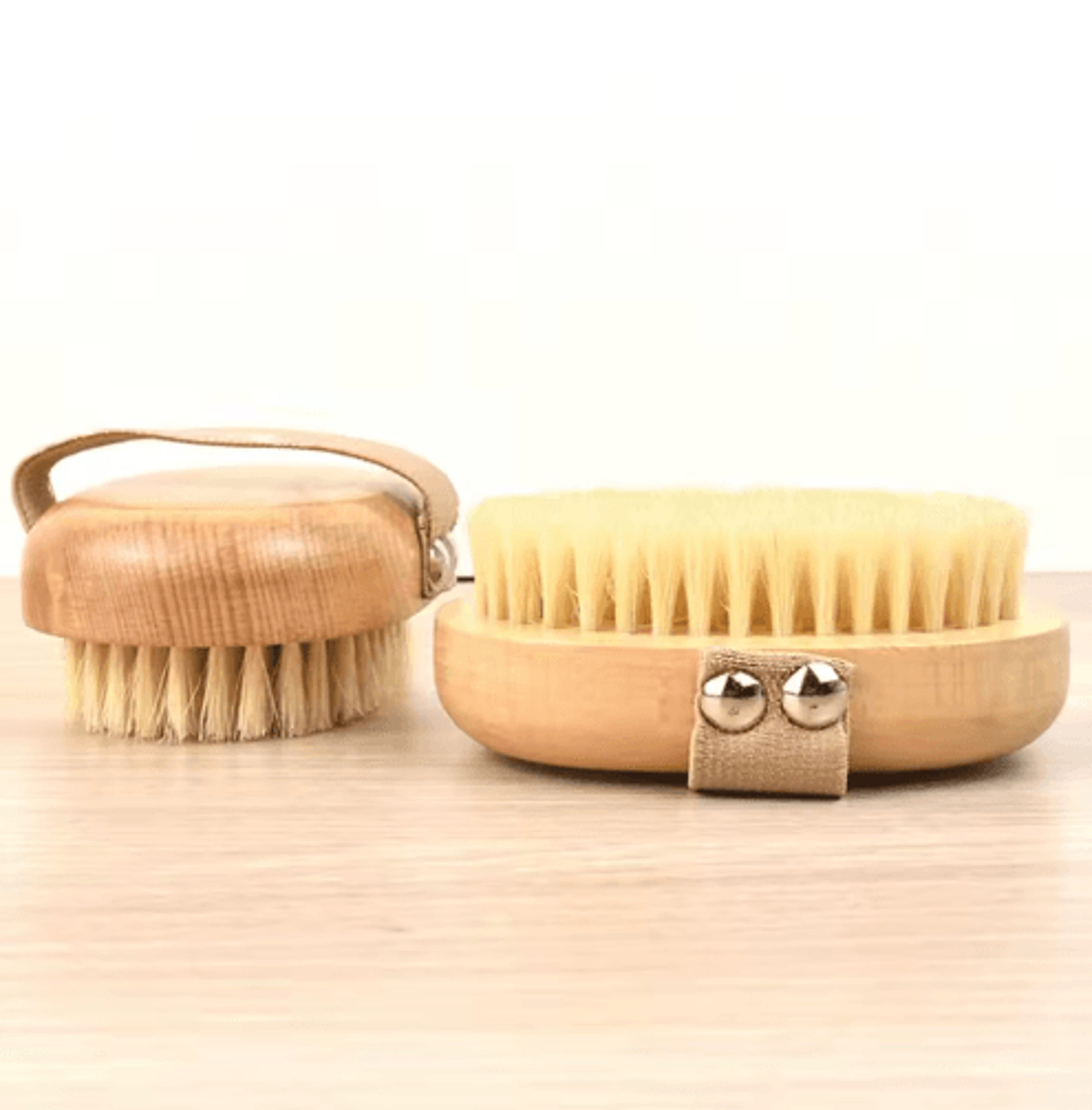 Natural Bristle Body Brush For Wet And Dry Use Exfoliating Massage Tool For Skin Renewal 2