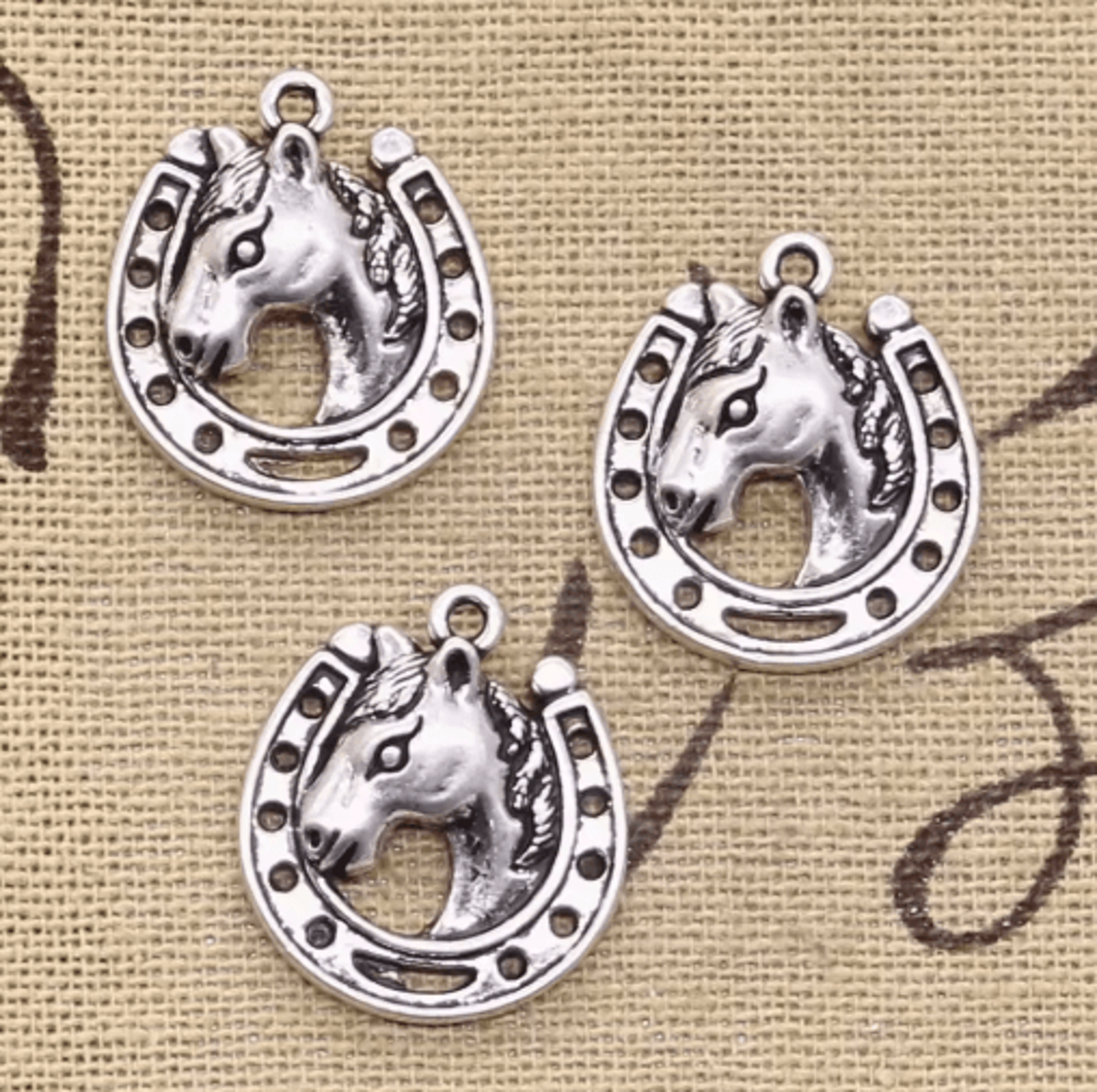 8pcs Vintage Tibetan Silver Horse  Horseshoe Charms For DIY Jewelr 2
