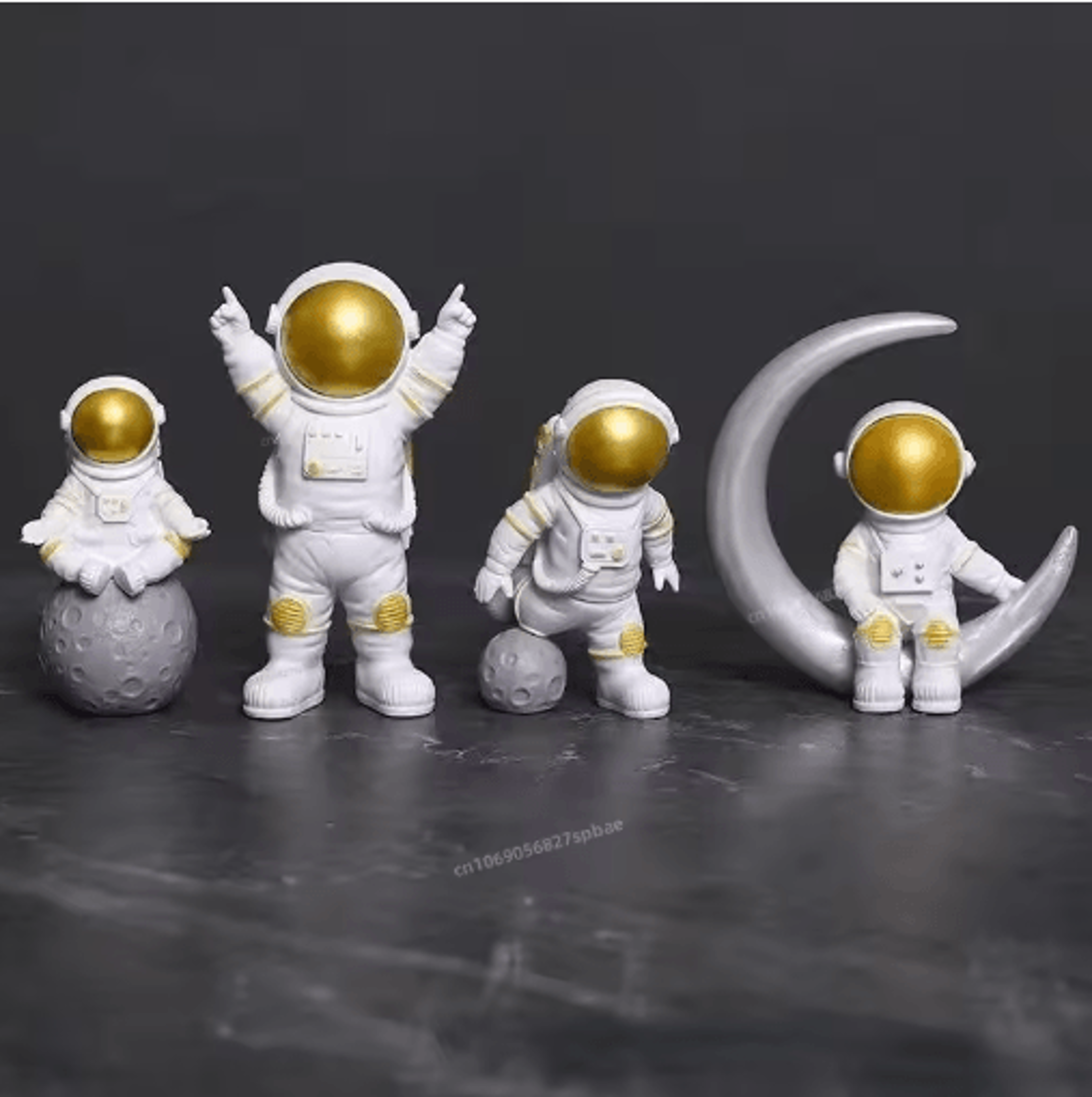 4PCS Astronaut Figurine Set  SpaceThemed Desk  Home Decor Models 8