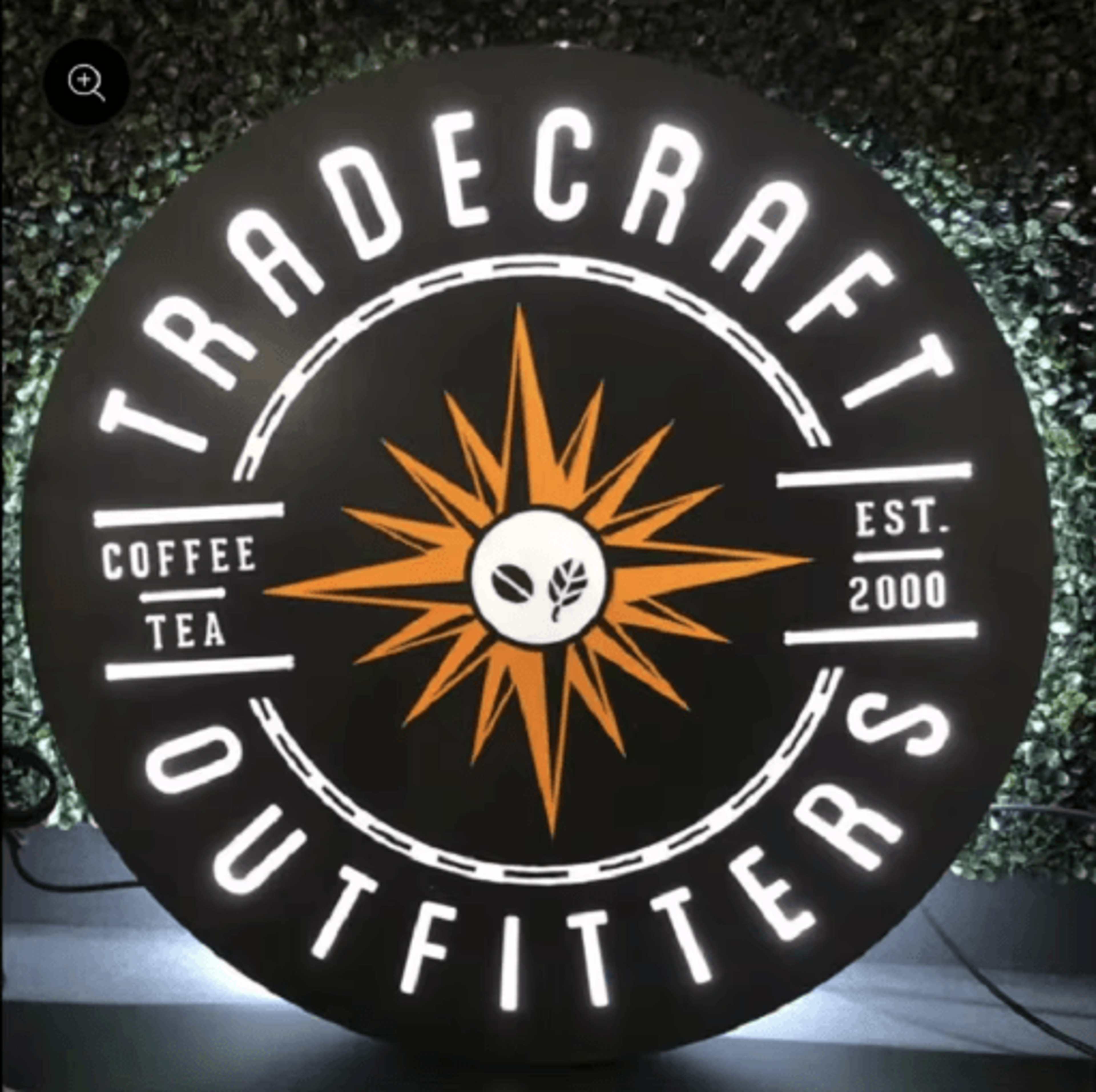 Custom LED Round Lightbox Sign Double Sided Aluminum Projecting Business Sign 7